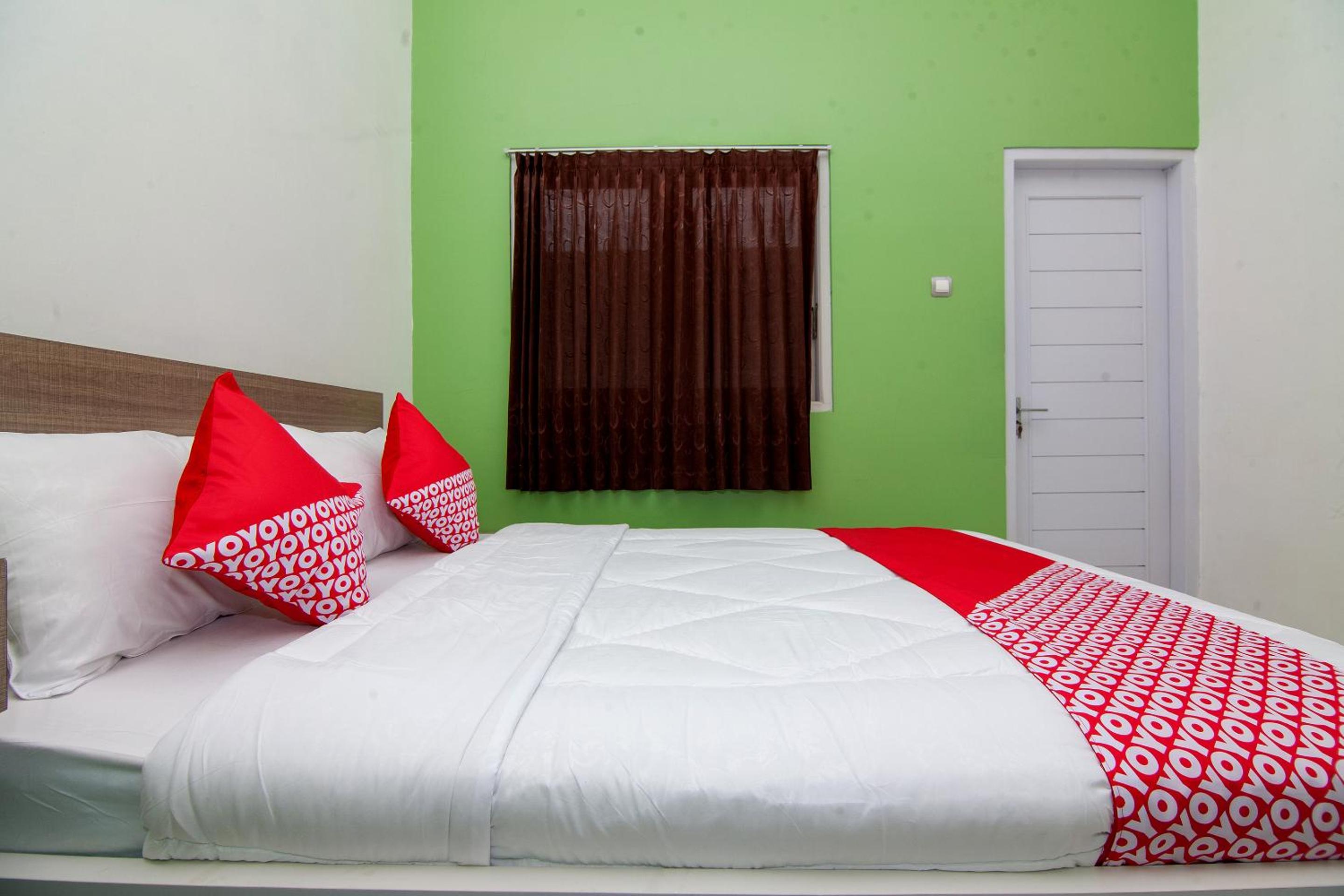 Standard Double Room - Photo 11