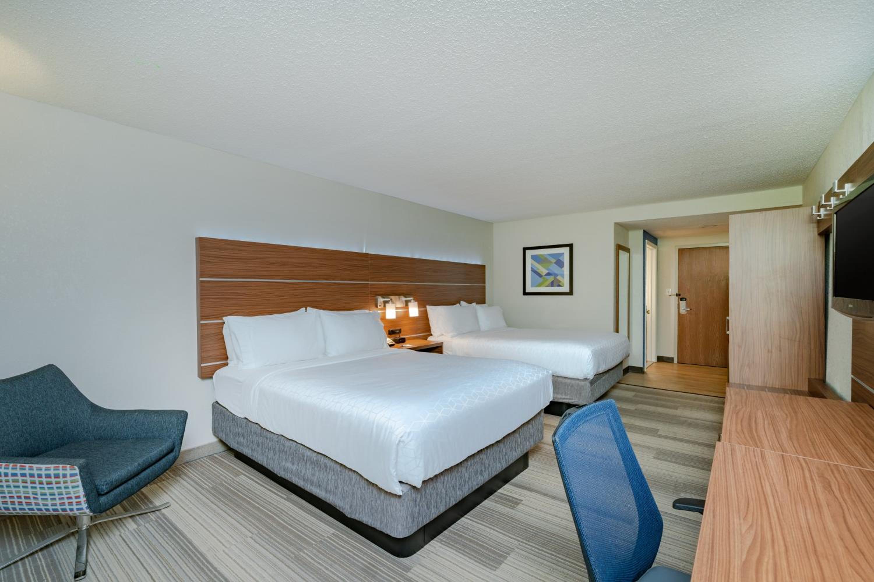 Standard Double Room with Two Double Beds - Photo 1