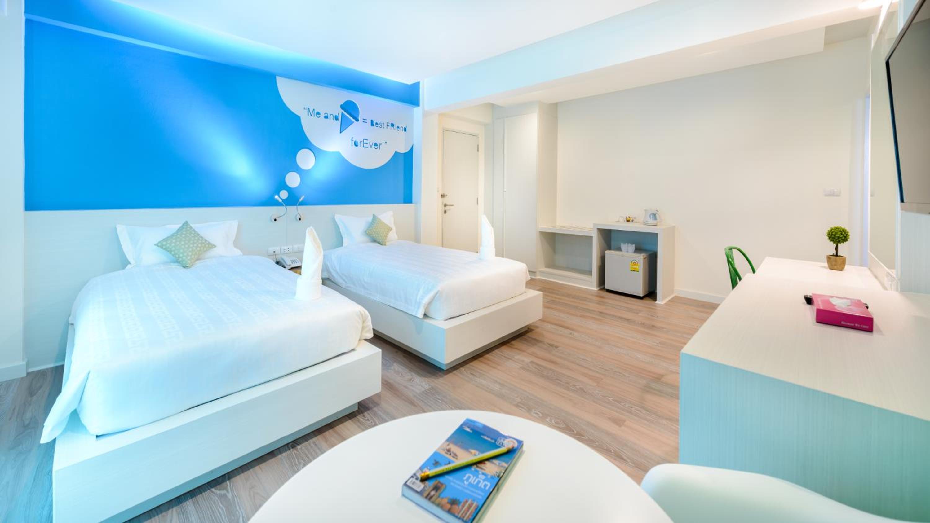 Deluxe Twin Room - Photo 16