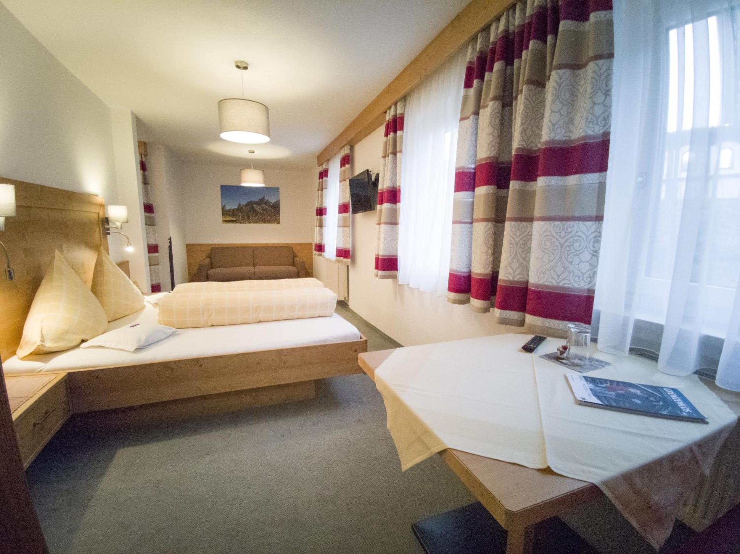 Deluxe Double Room photo 2