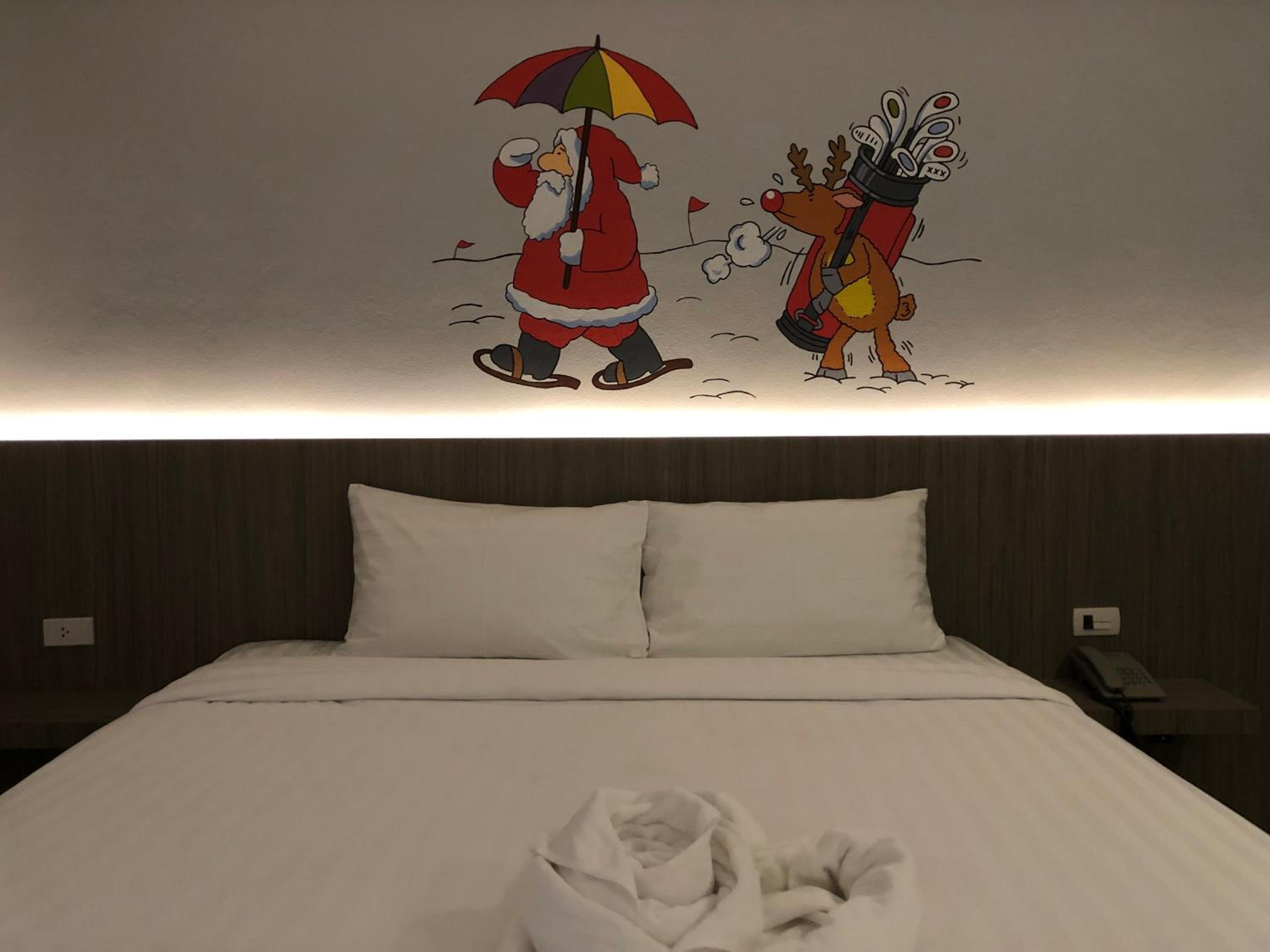 Superior King Room - Photo 1
