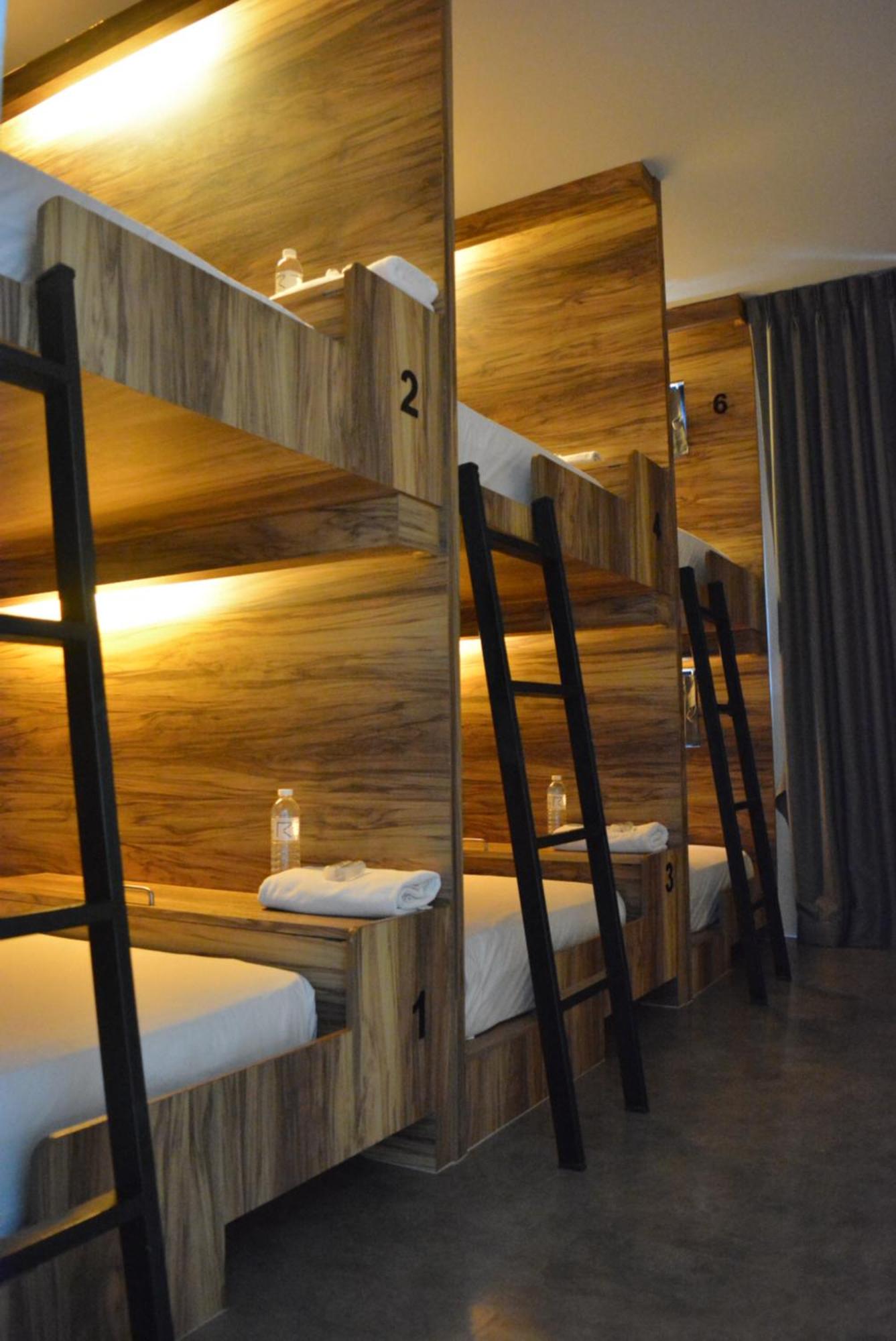 6-Bed Mixed Dormitory Room photo 1