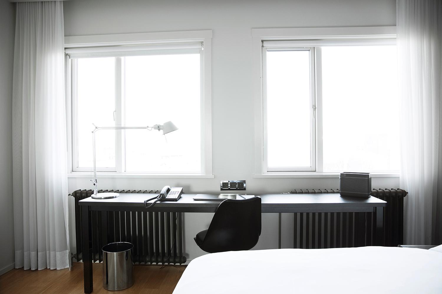 Double Deluxe King Room with Courtyard View photo 2