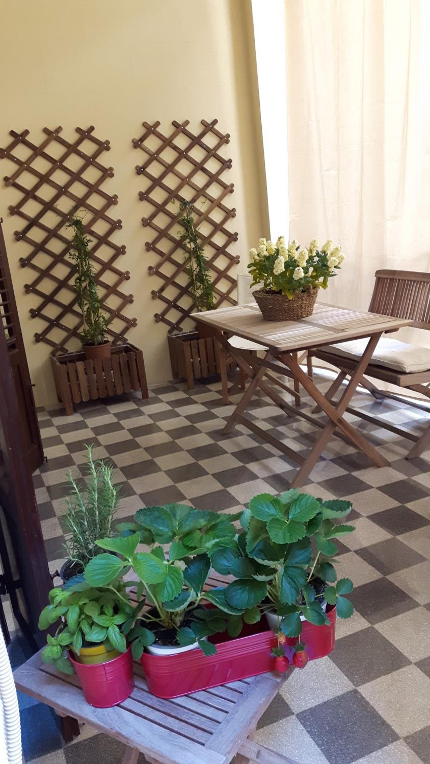 Apartment with Terrace - Photo 47