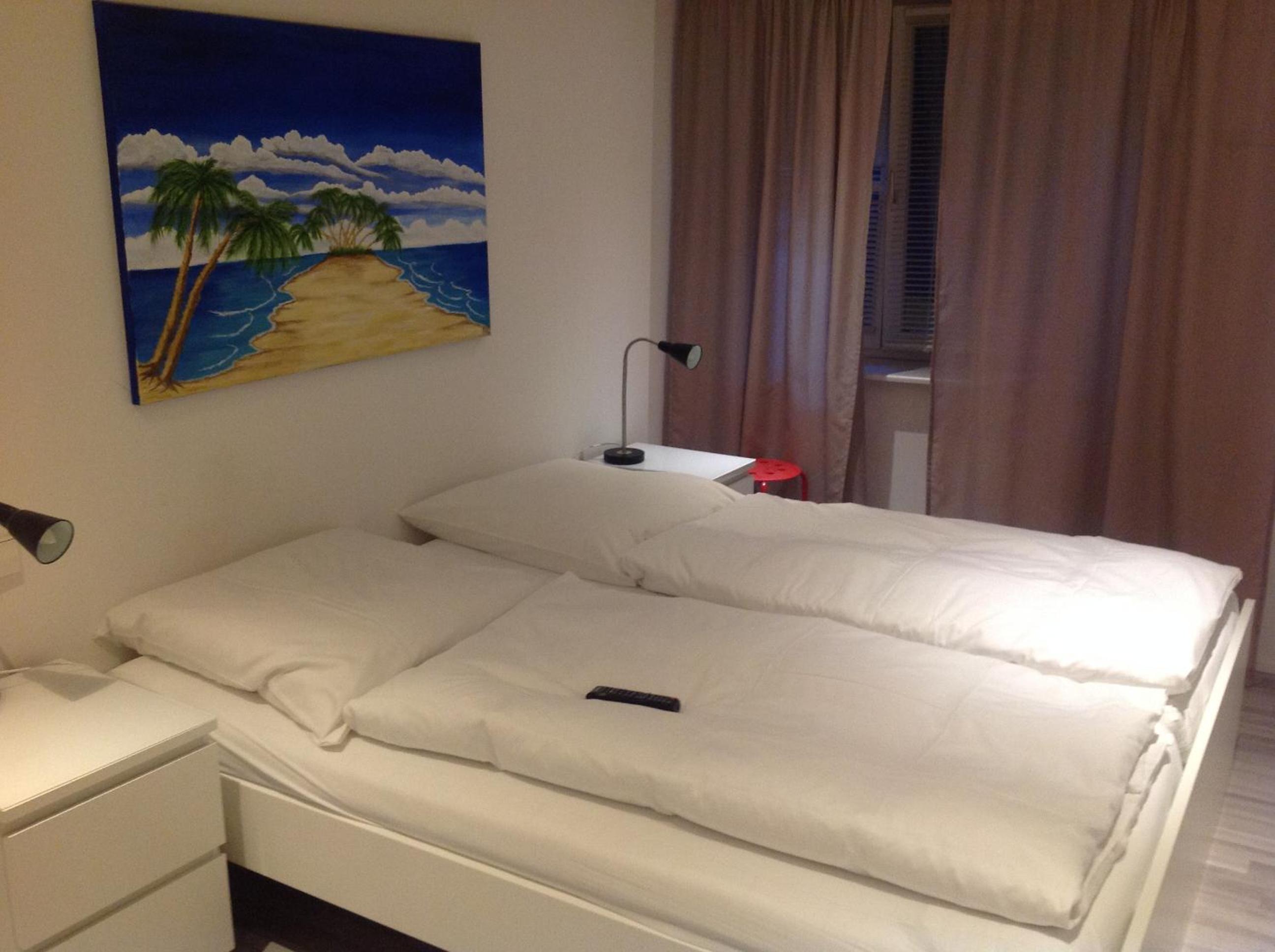 One-Bedroom Apartment photo 1