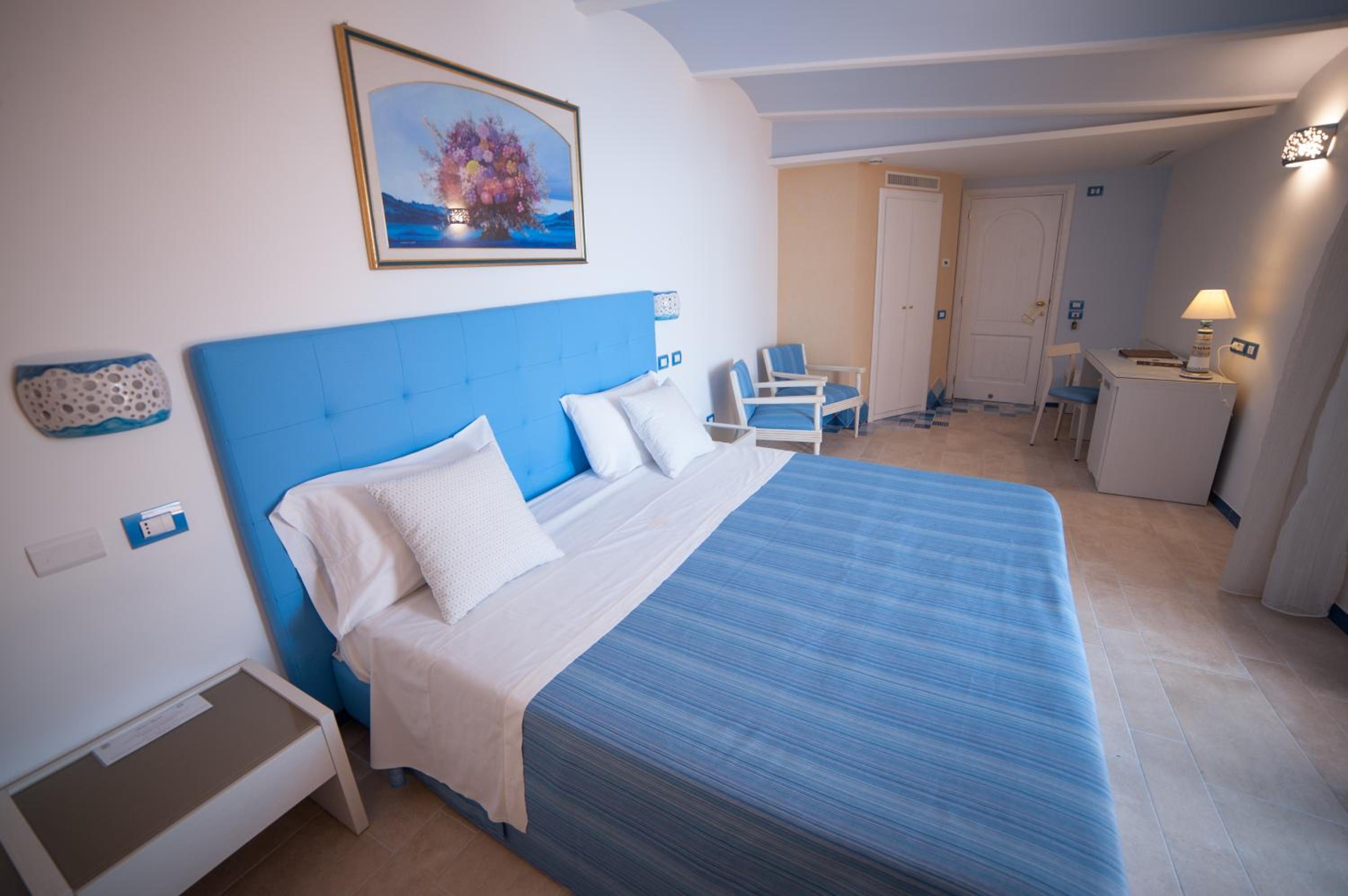 Deluxe Double or Twin Room - Photo 3