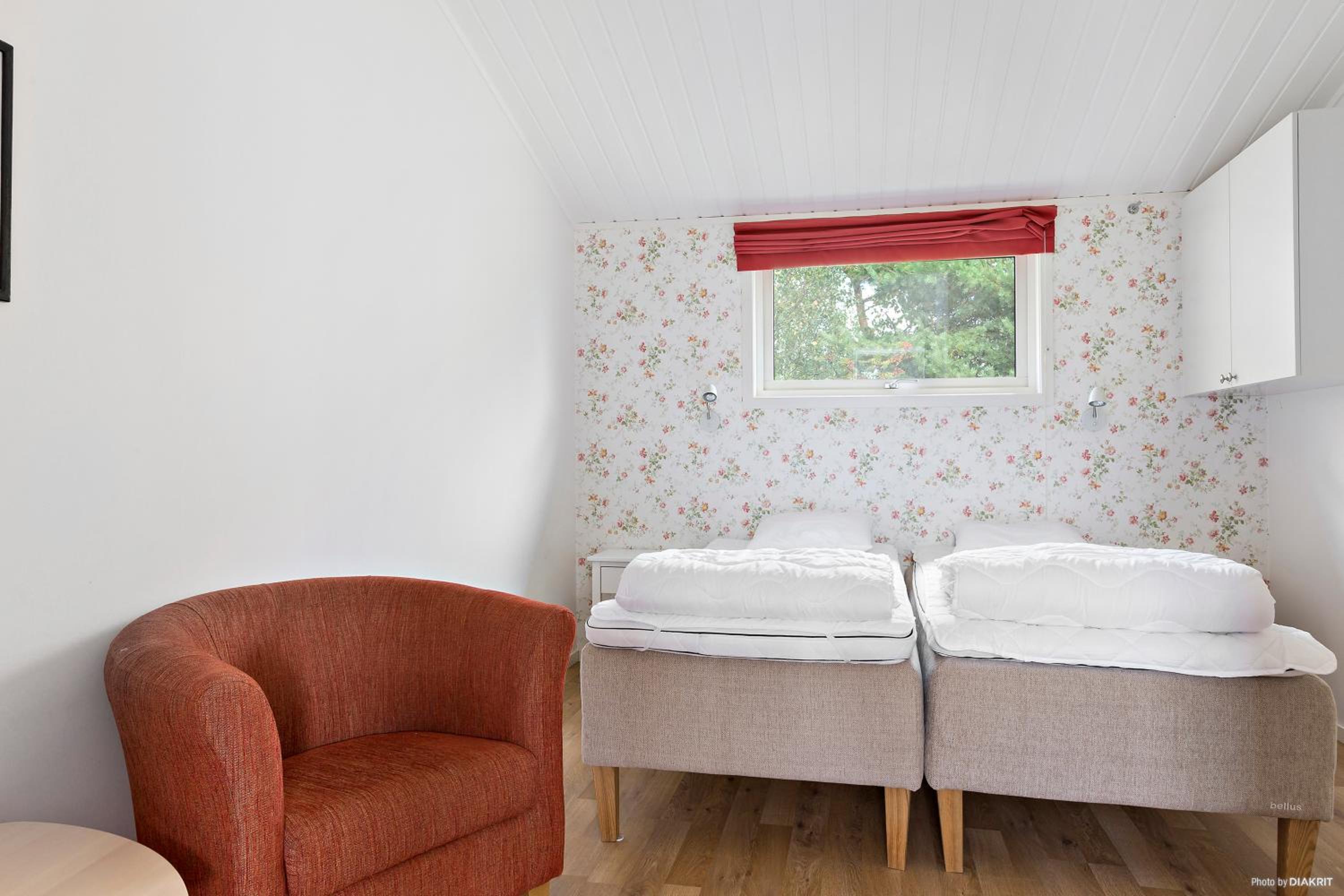 Superior Bungalow photo 1