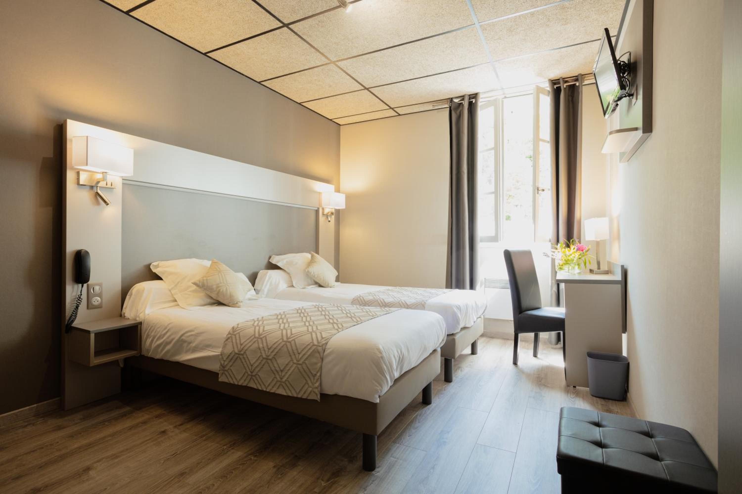 Superior Double Room - Photo 2