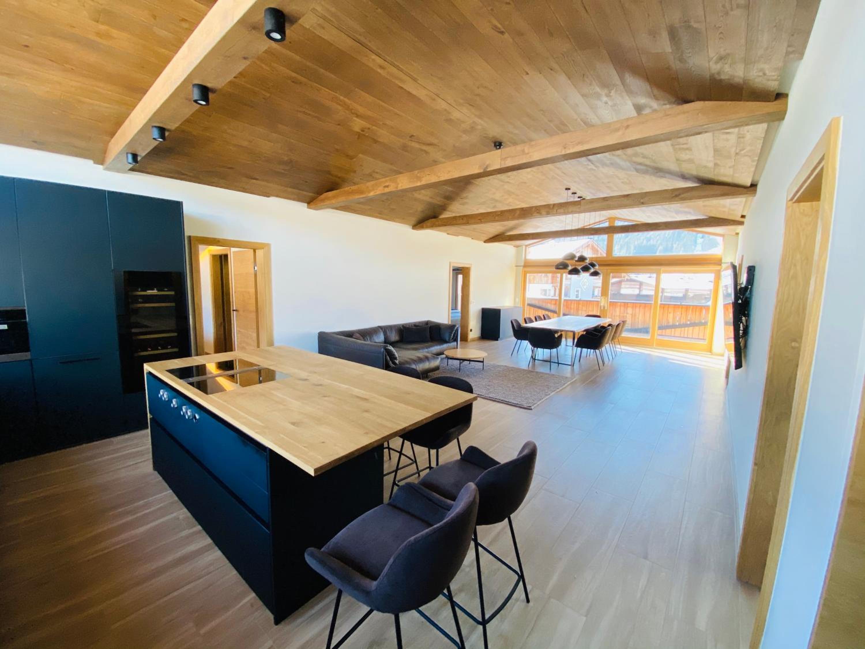 Penthouse Apartment photo 2