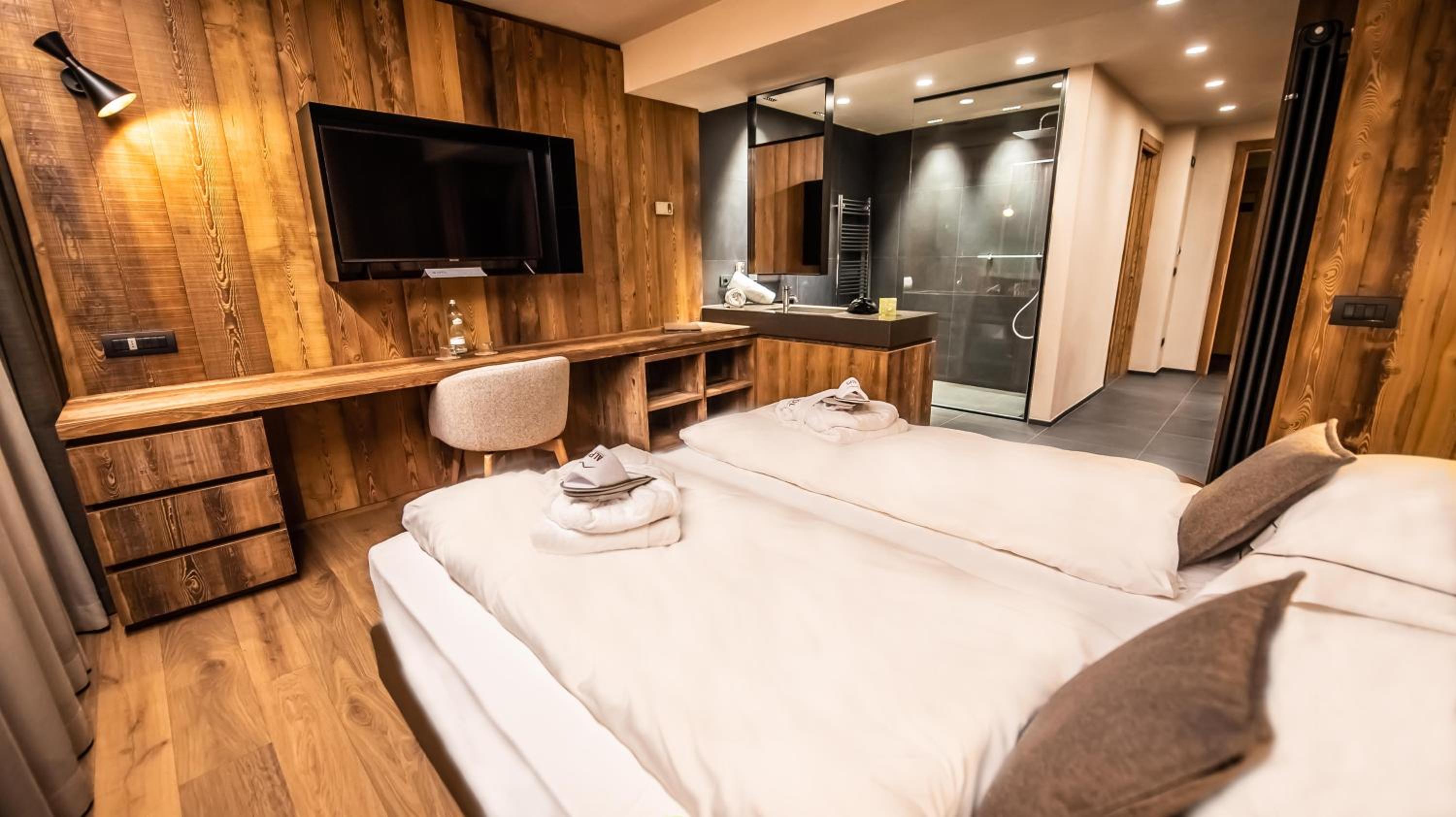 King Room with Balcony photo 3