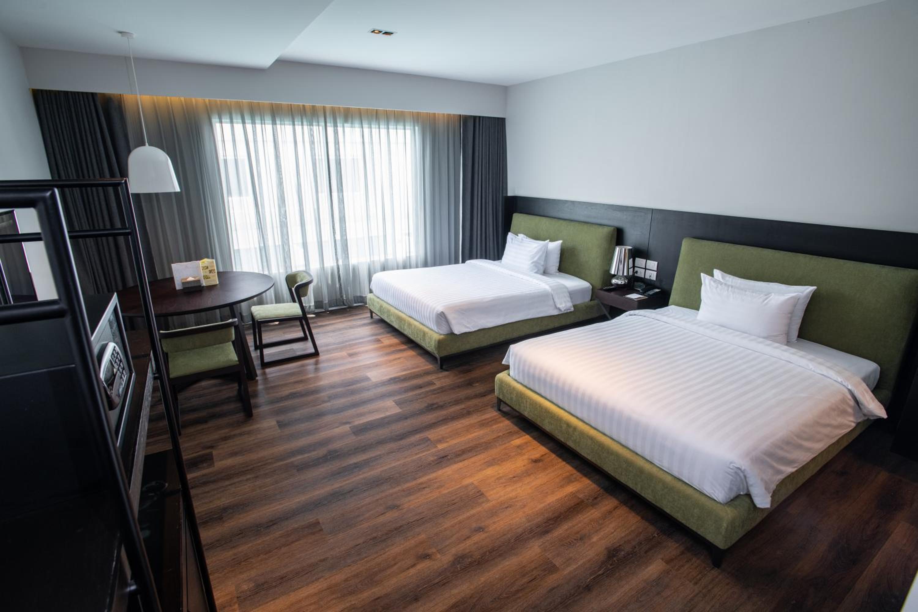 Twin Room with Pool View photo 2