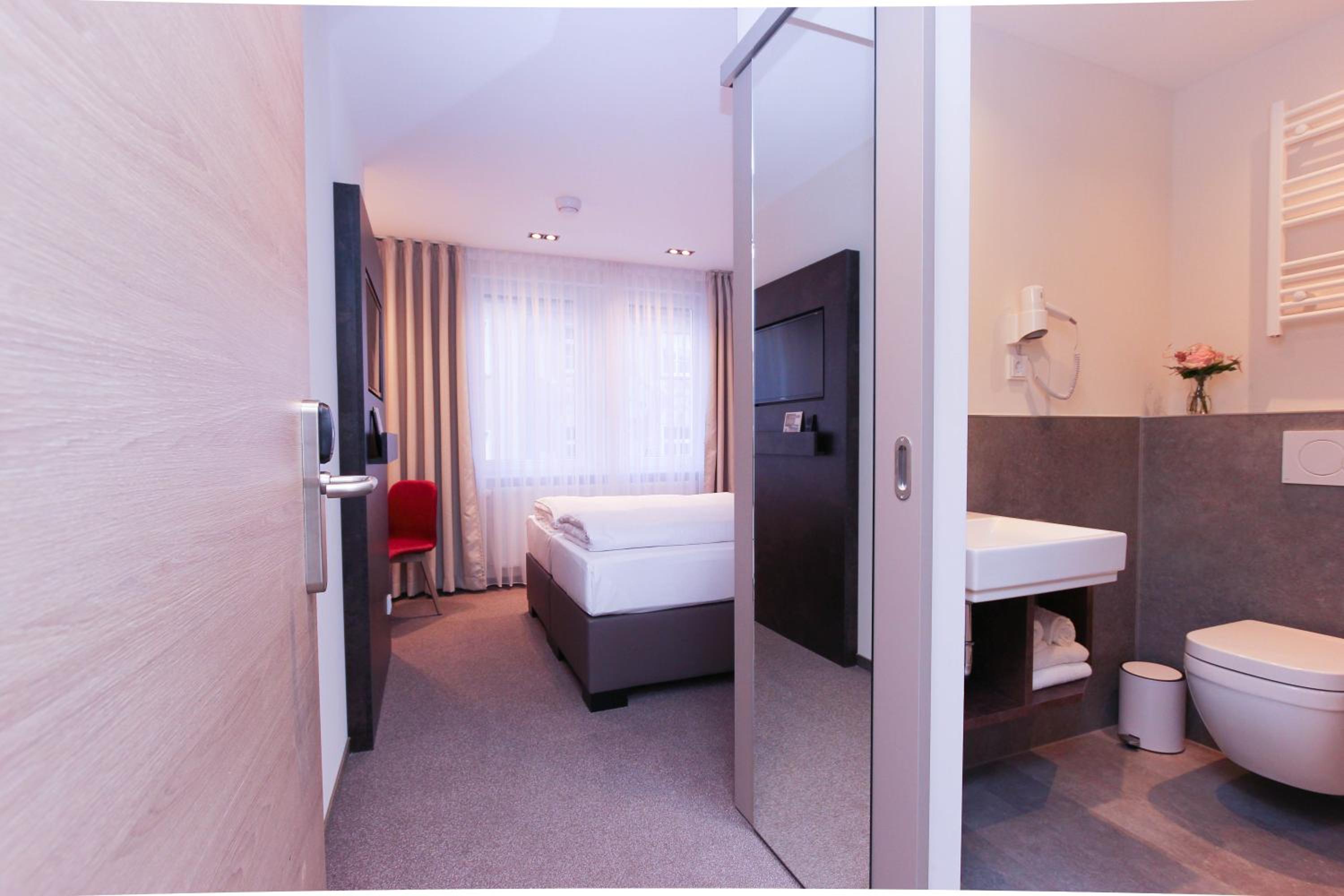 Classic Double Room - Photo 20