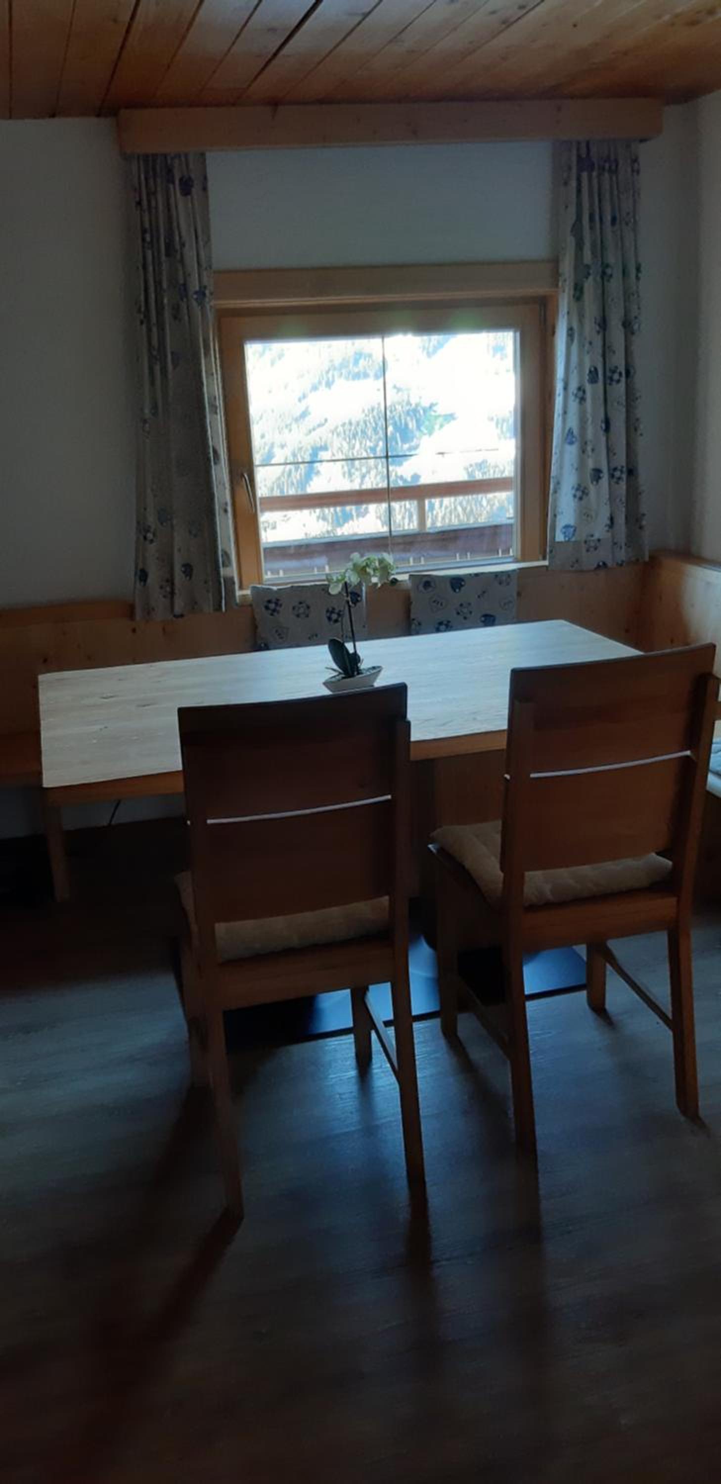 Apartment with Mountain View photo 2