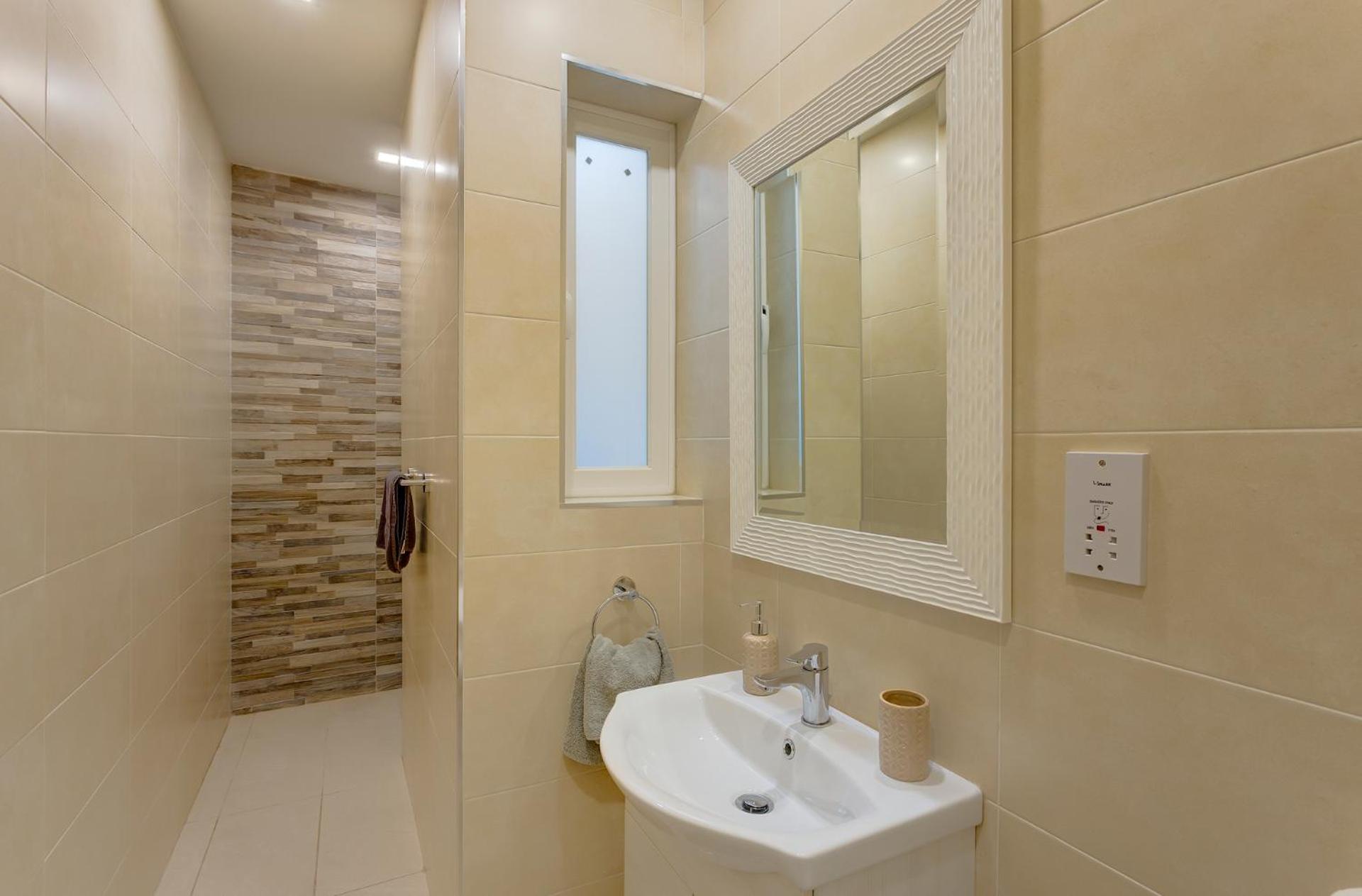 One-Bedroom Apartment - Photo 22