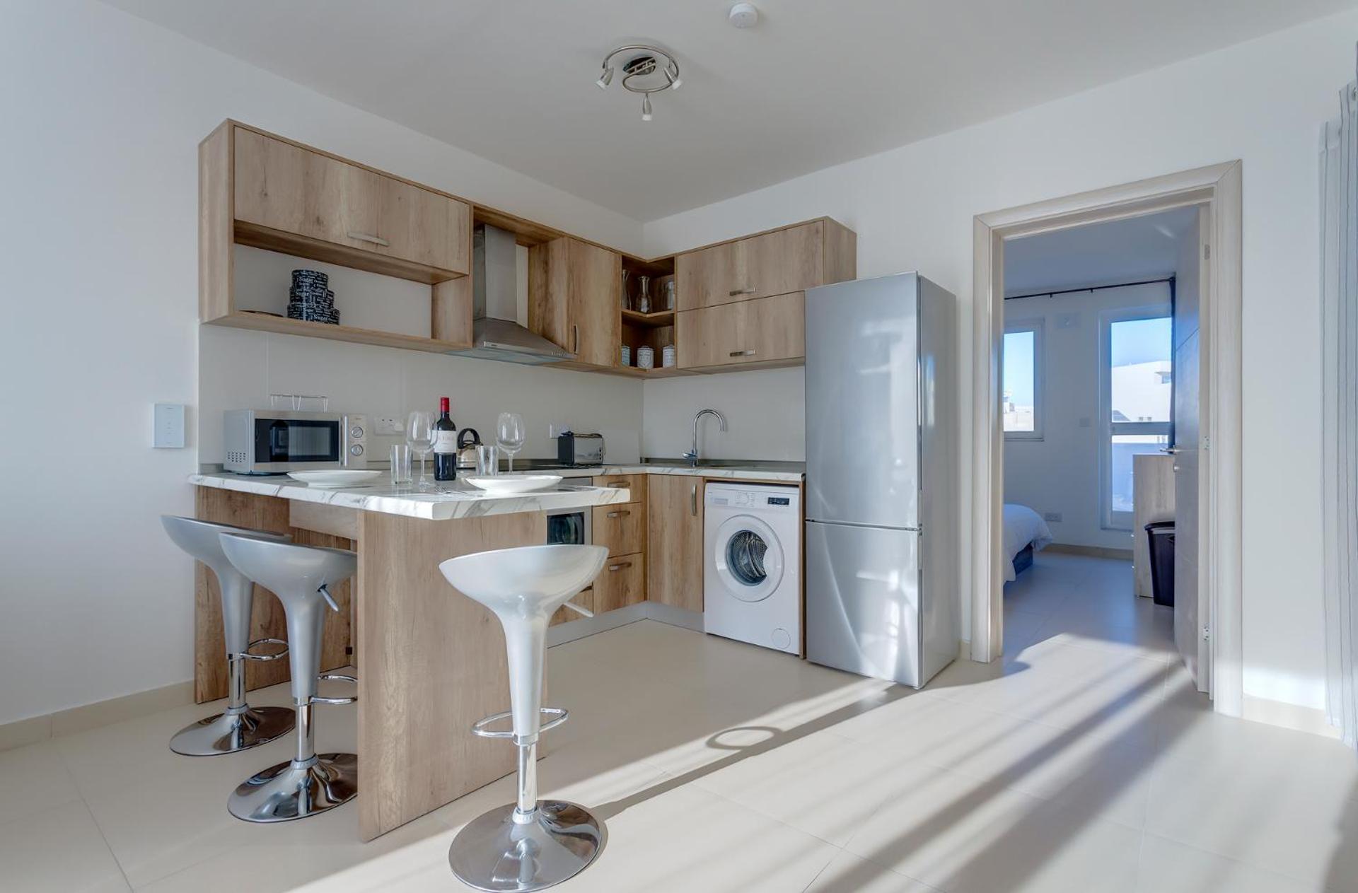 One-Bedroom Apartment - Photo 6