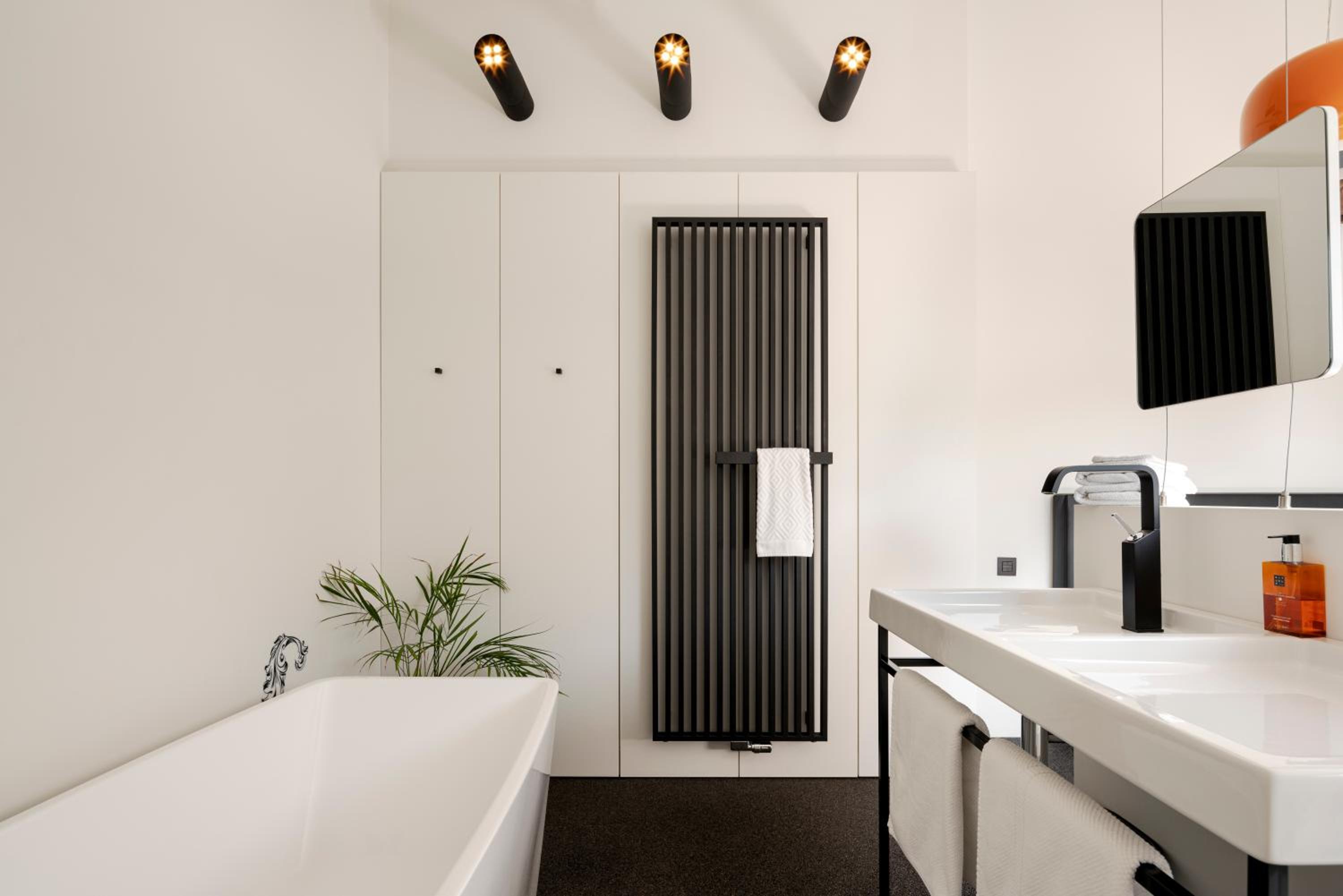 Deluxe Double Room with Bath