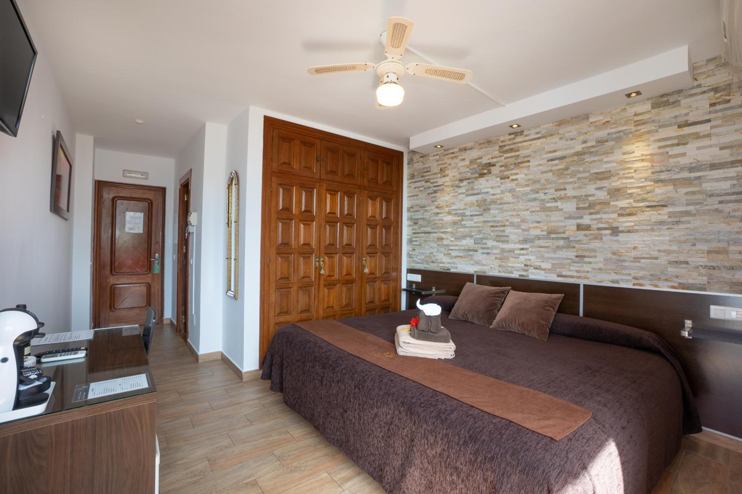 Habitación Doble o con Dos Camas con Terraza y Vista al Mar