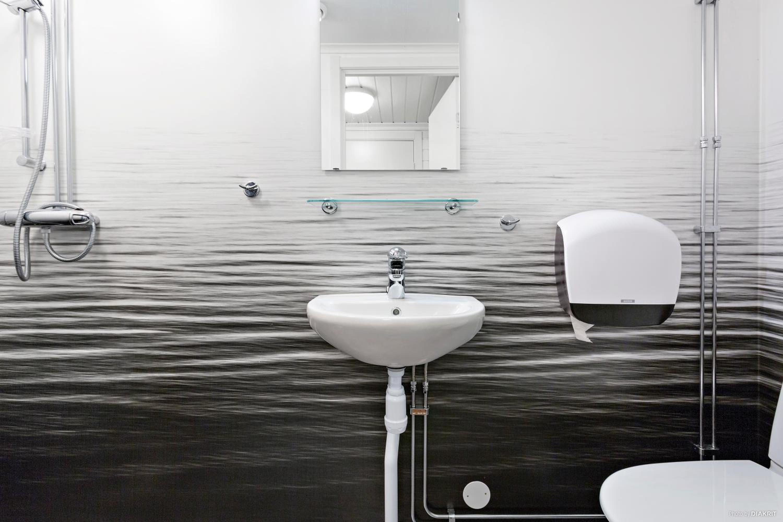 Single Room with Shared Bathroom photo 3