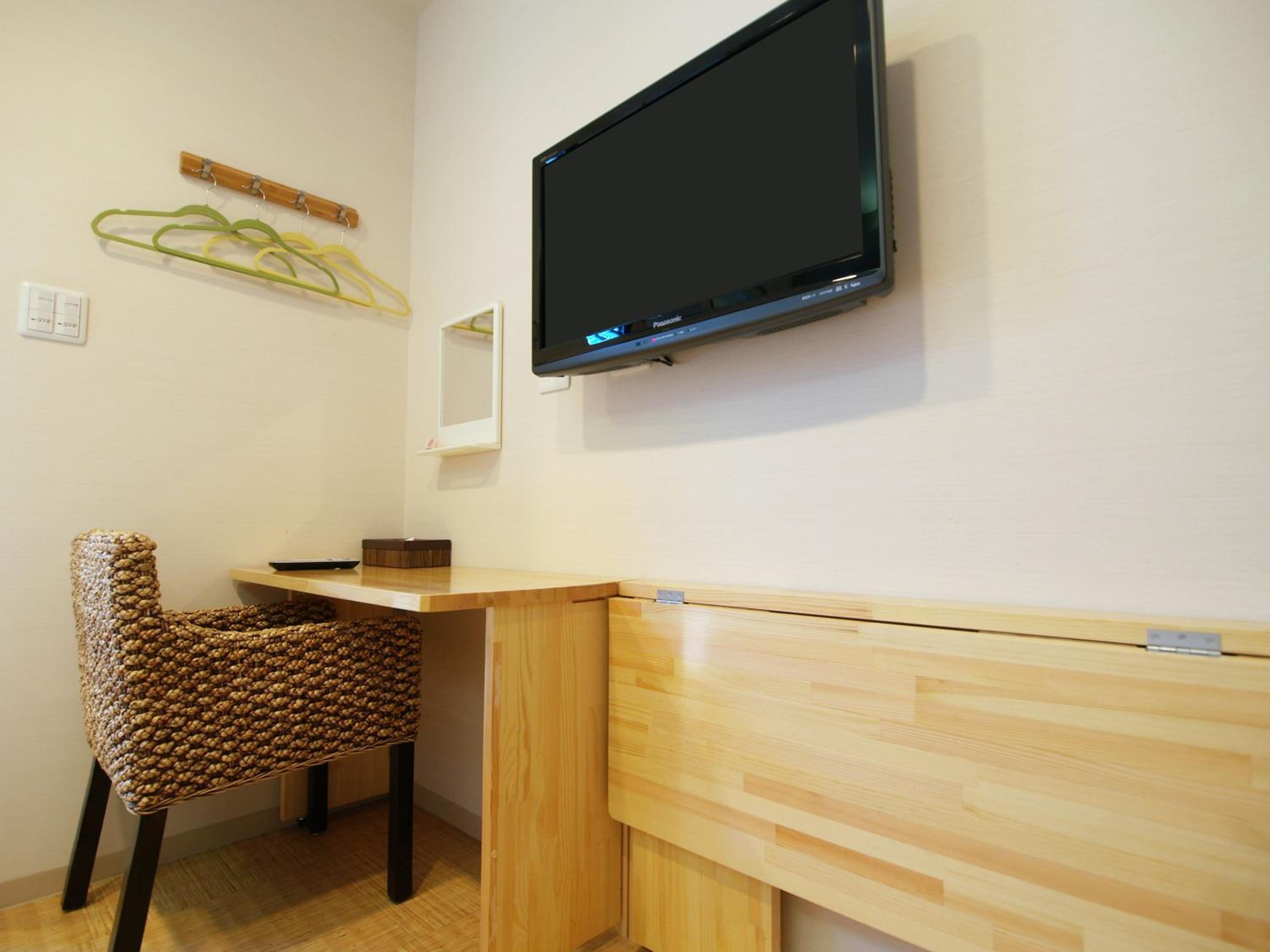Twin Room - Non-Smoking - Photo 2