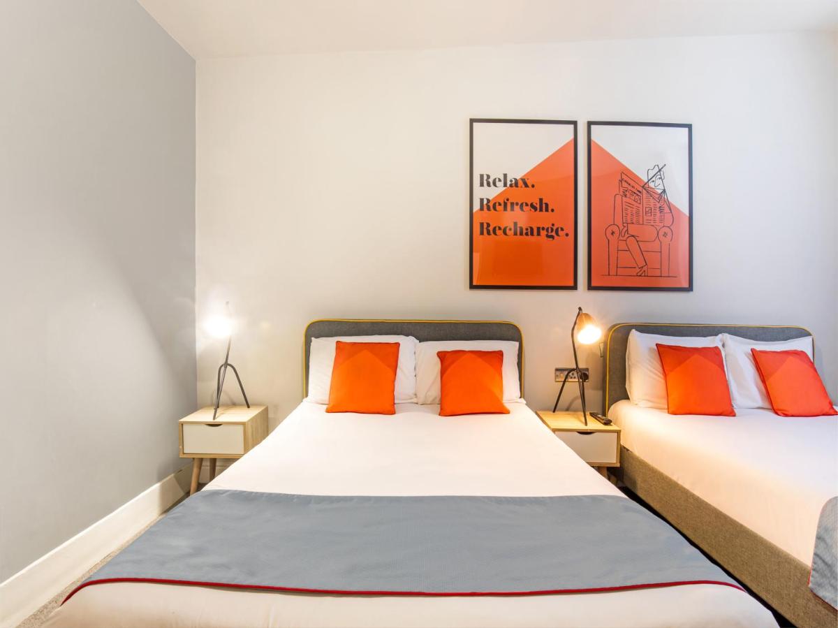 Superior Quadruple Room photo 2