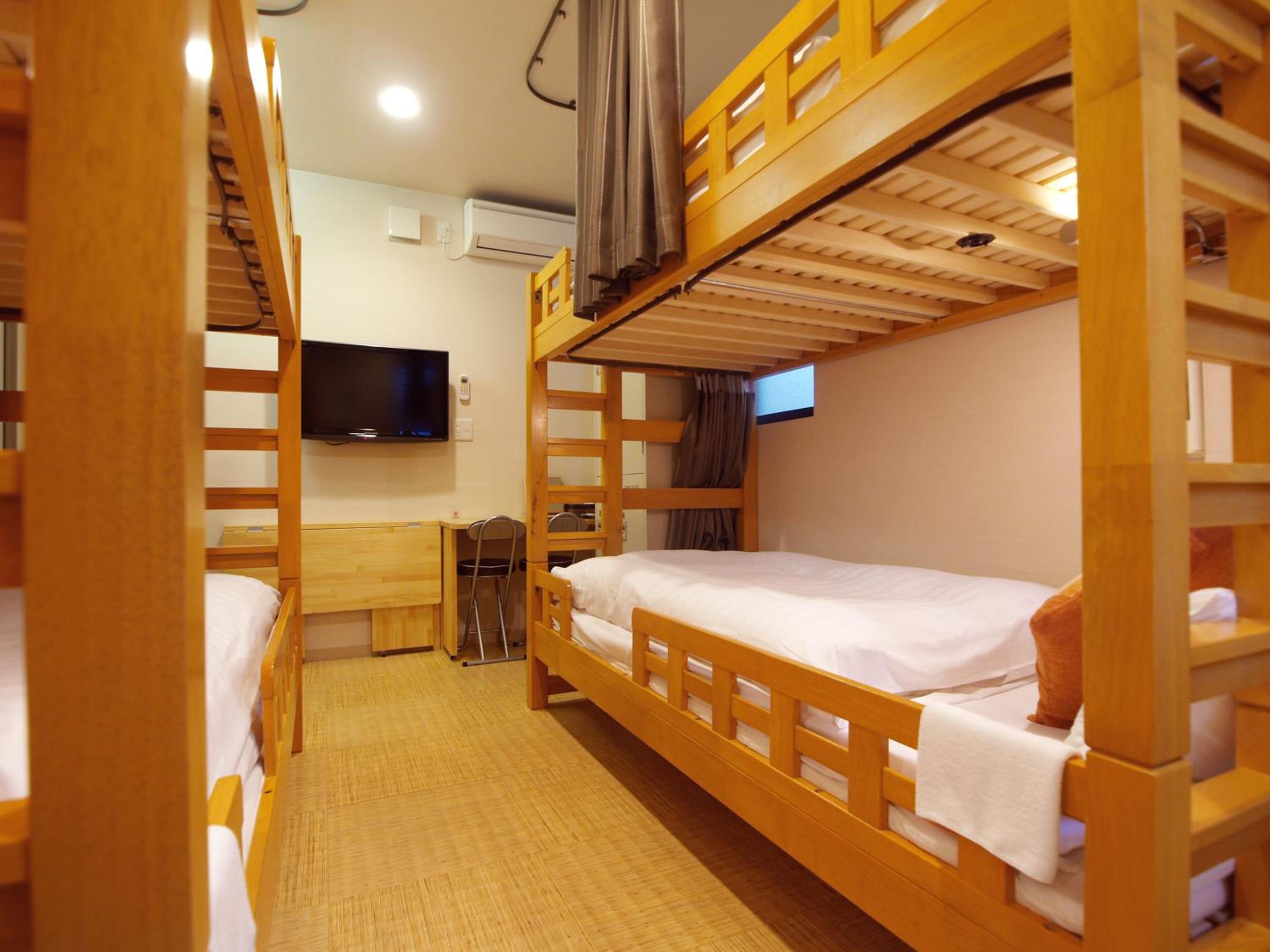 Quadruple Room - Non-Smoking - Photo 2