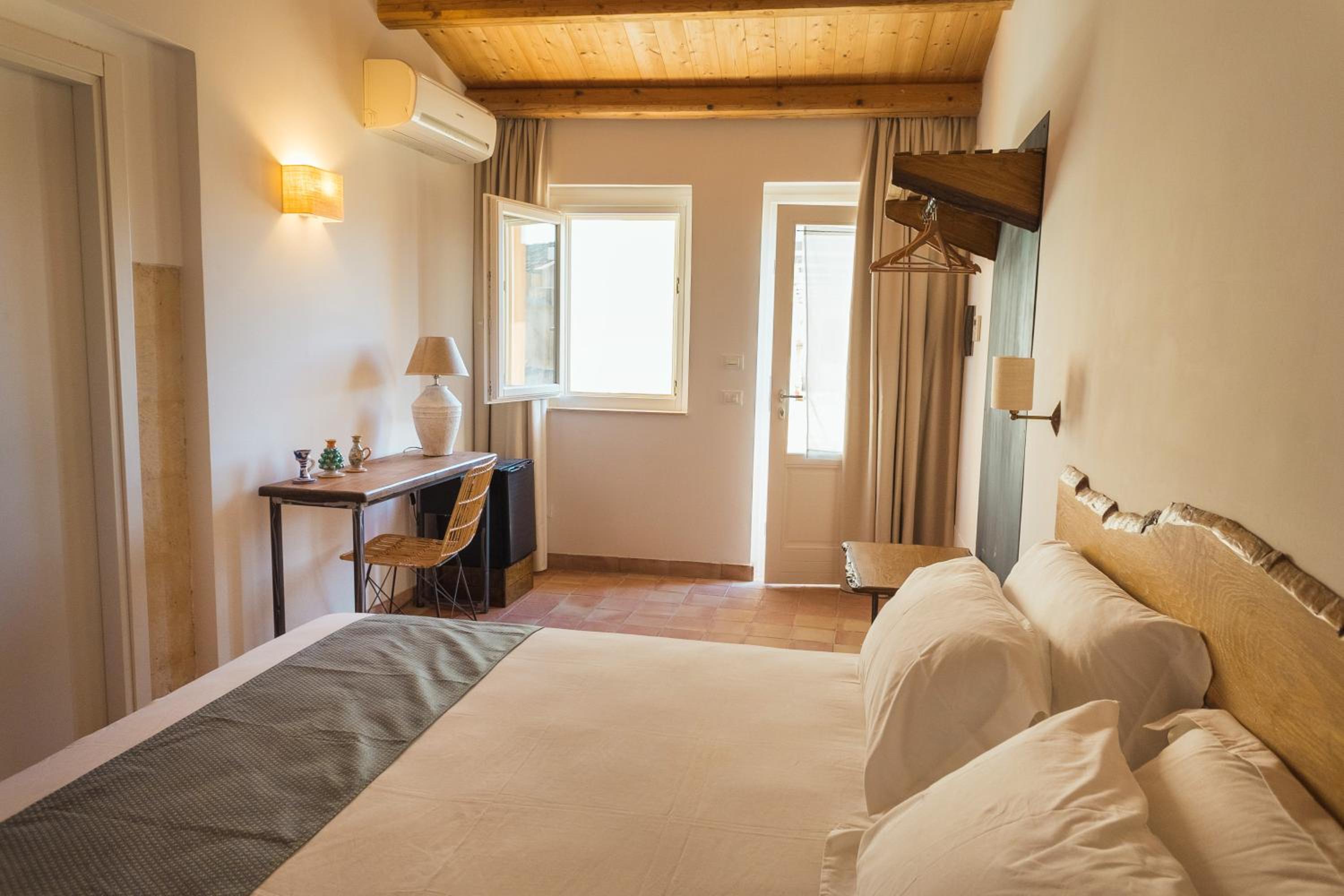 Superior Double Room - Photo 4
