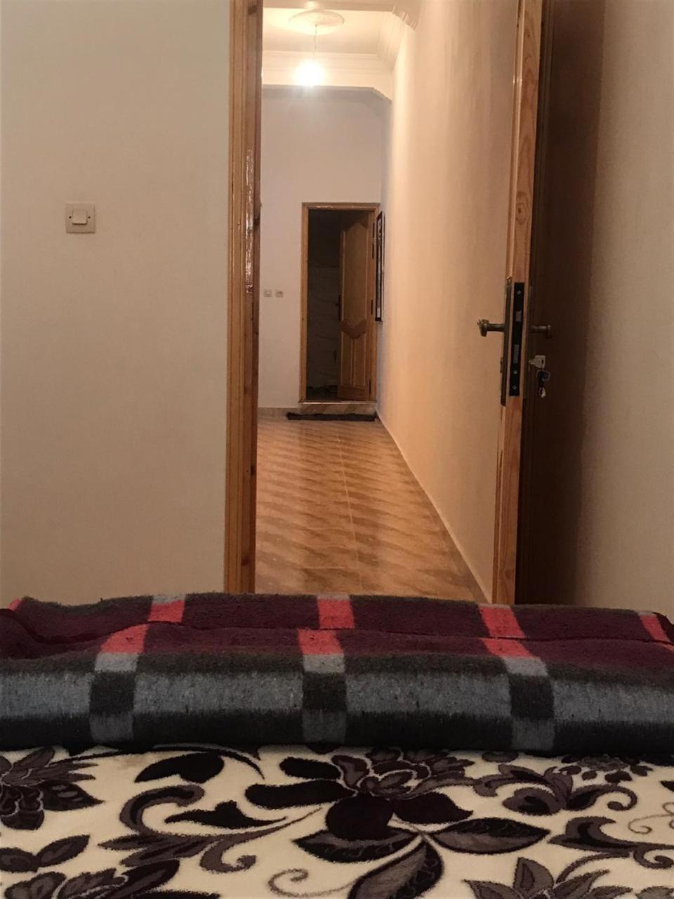 Budget Twin Room - Photo 3