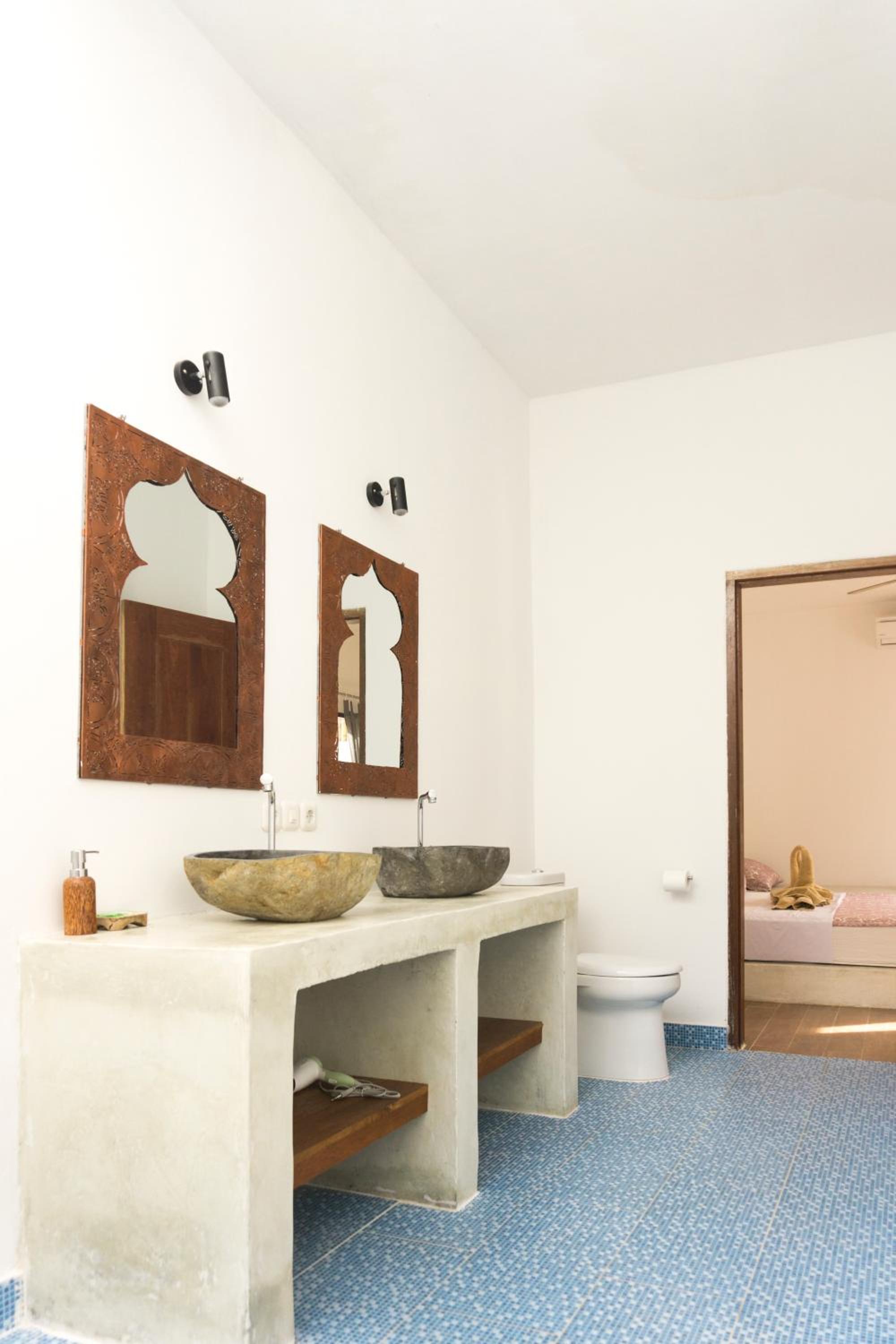Three-Bedroom Villa - Photo 8