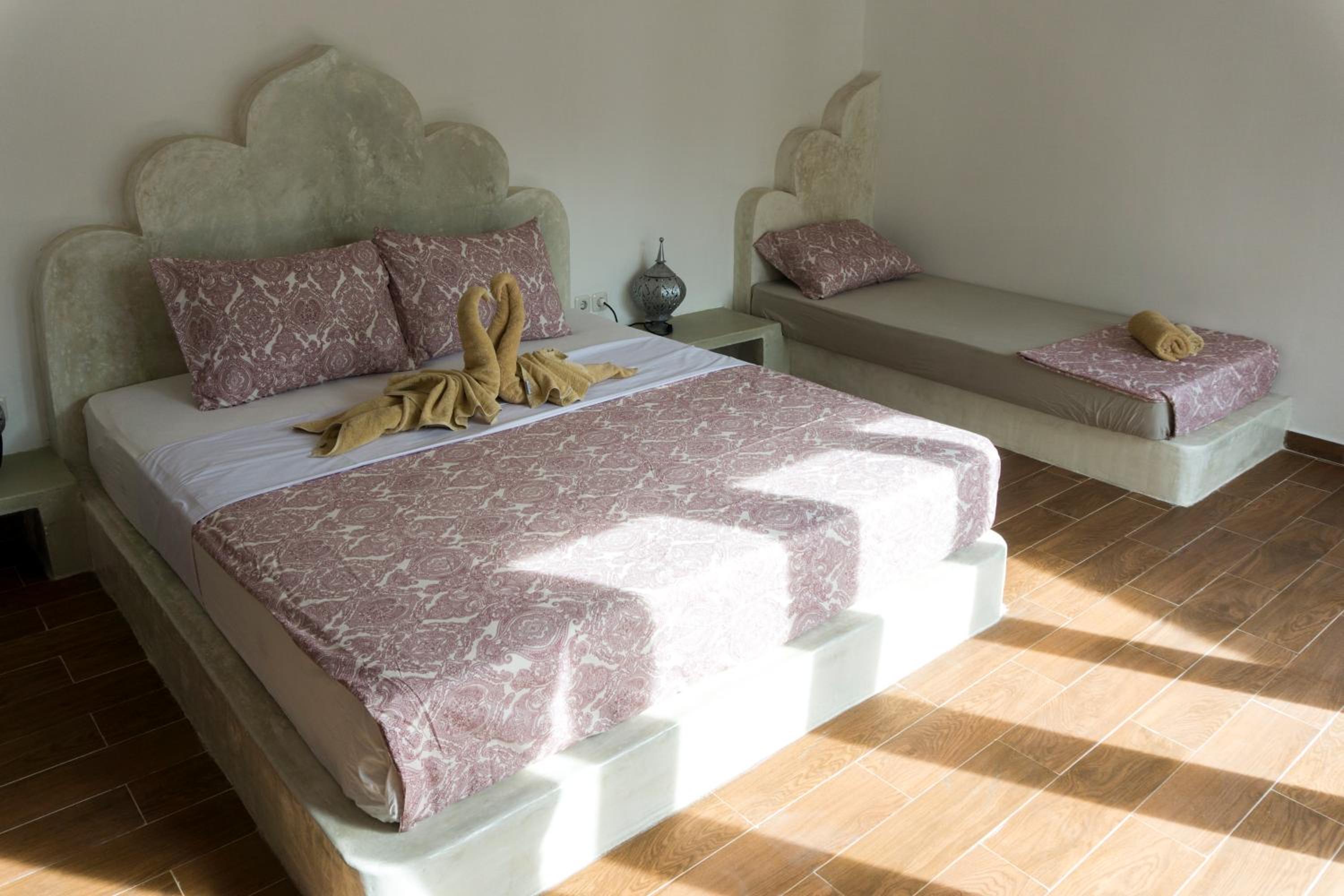 Three-Bedroom Villa - Photo 16