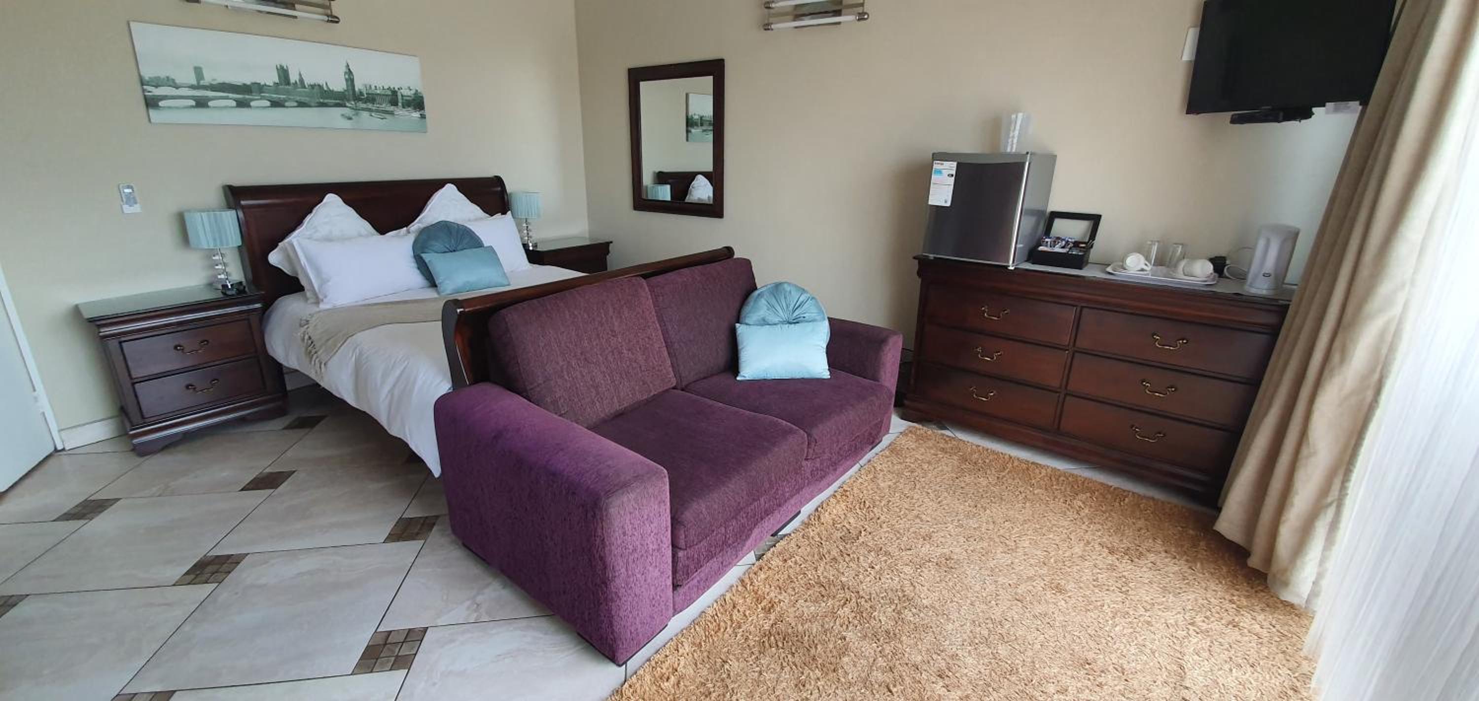 Family Room with Ocean View - Photo 3