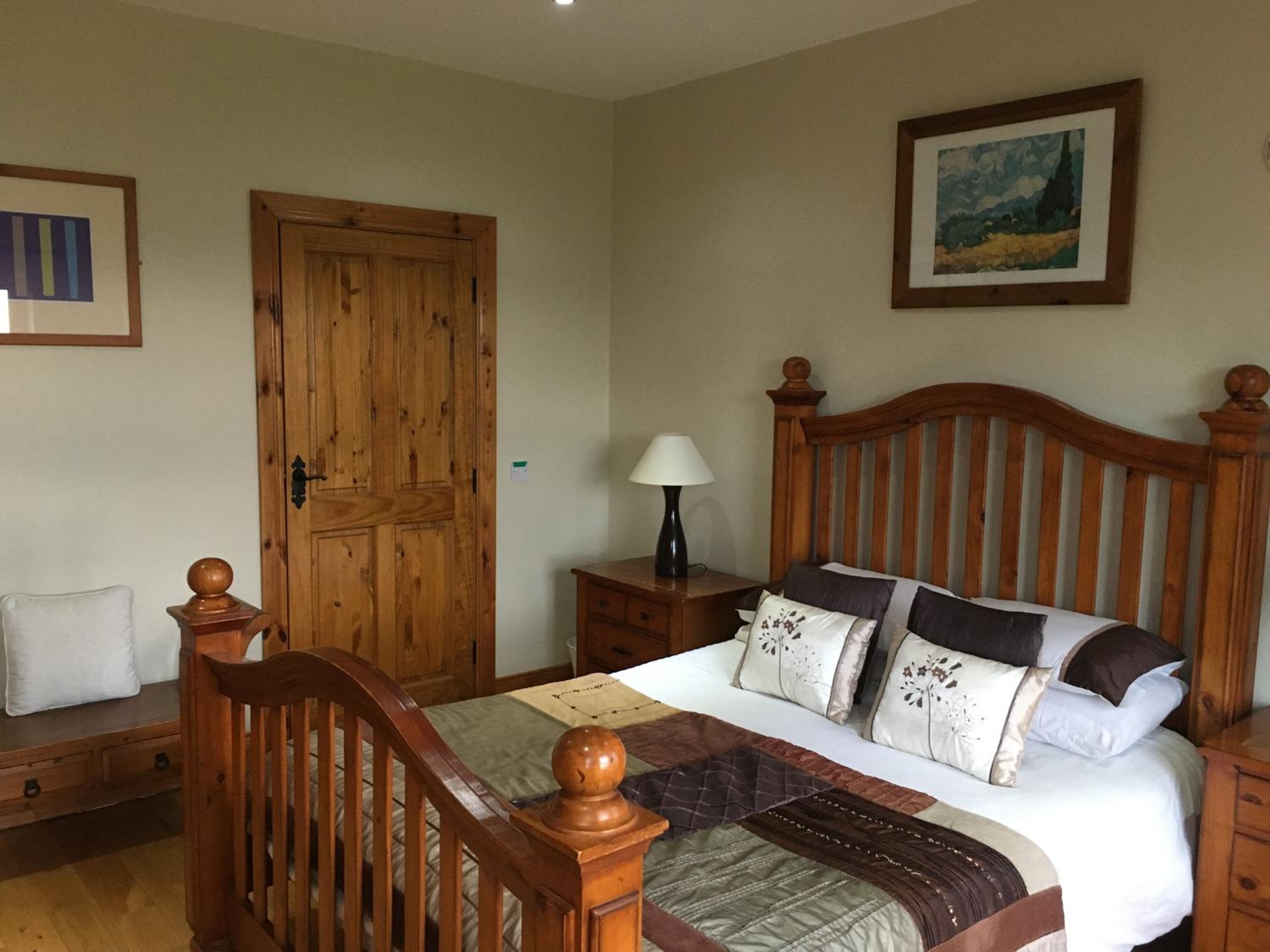 Three-Bedroom House - Photo 13