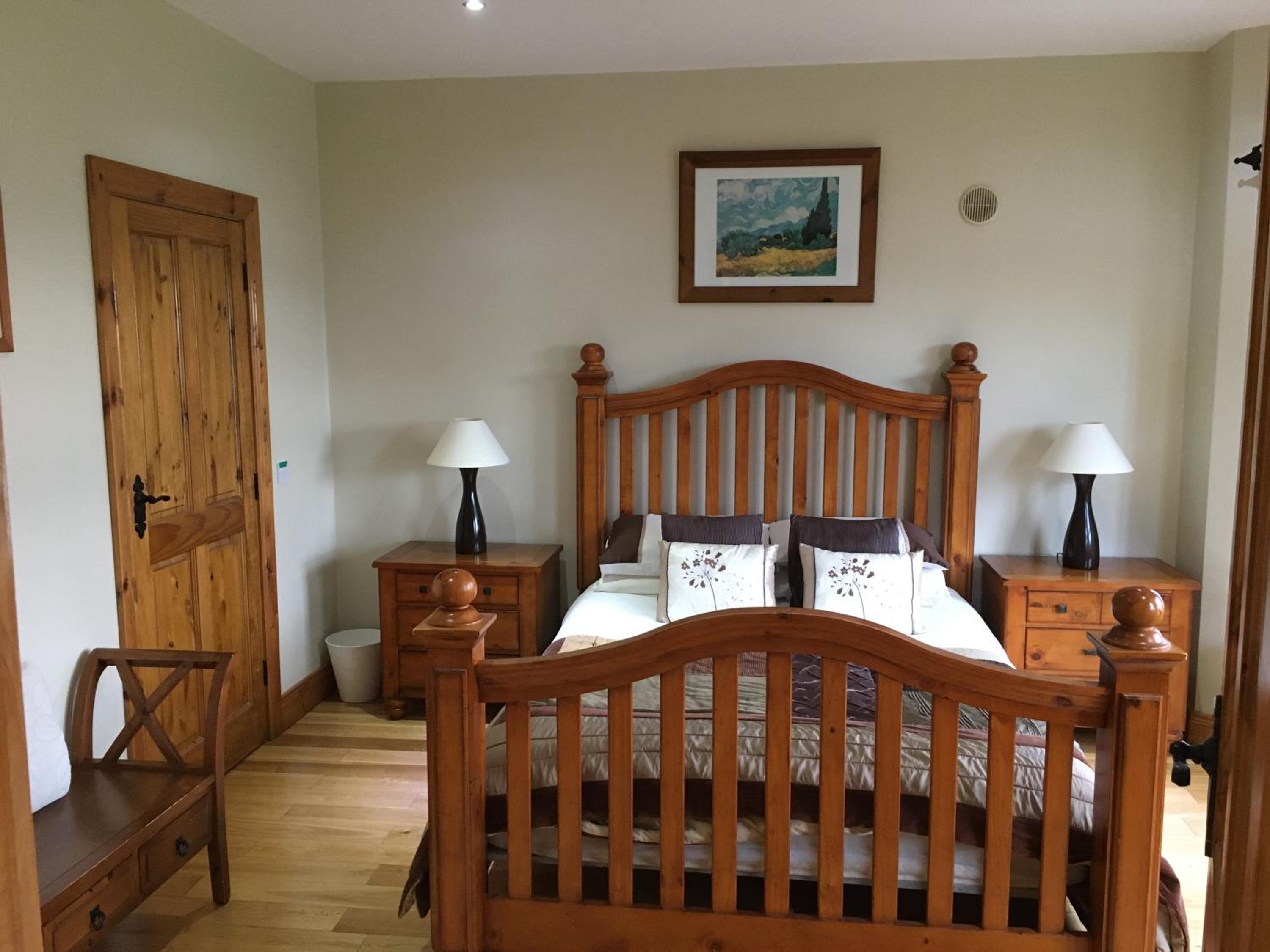 Three-Bedroom House - Photo 8