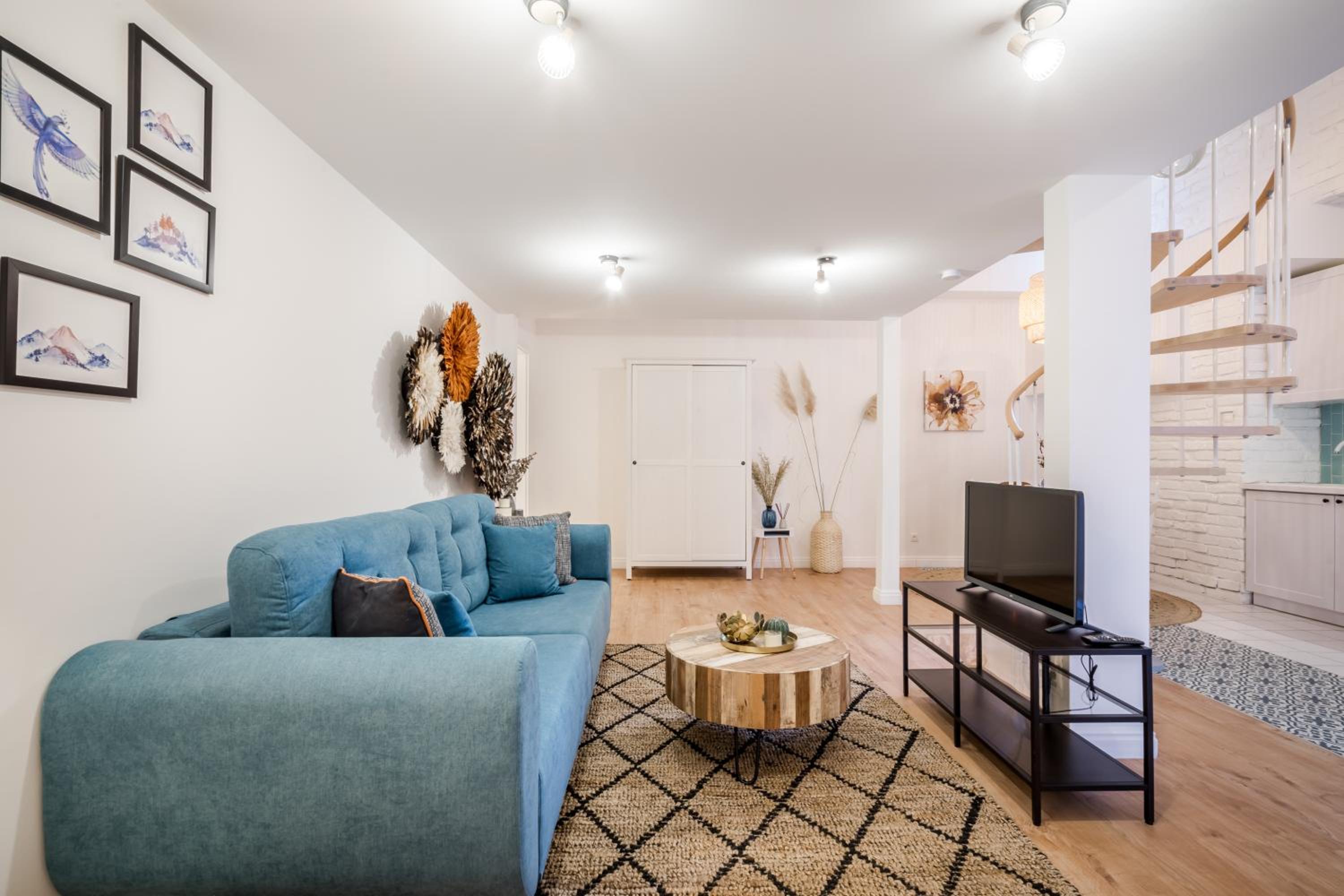 Elegant Boho Chic Home - Photo 19