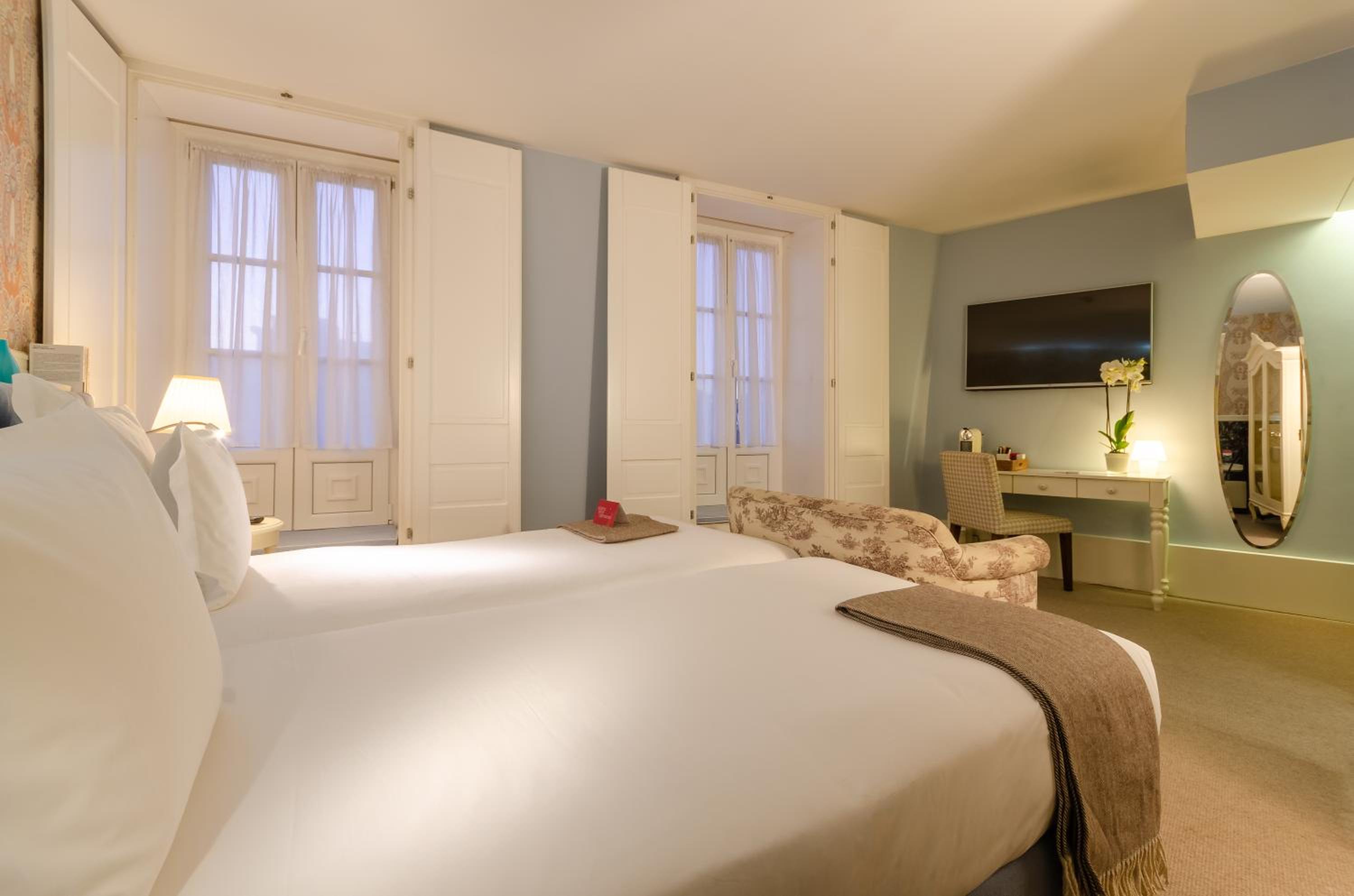 Superior Double Room with City View