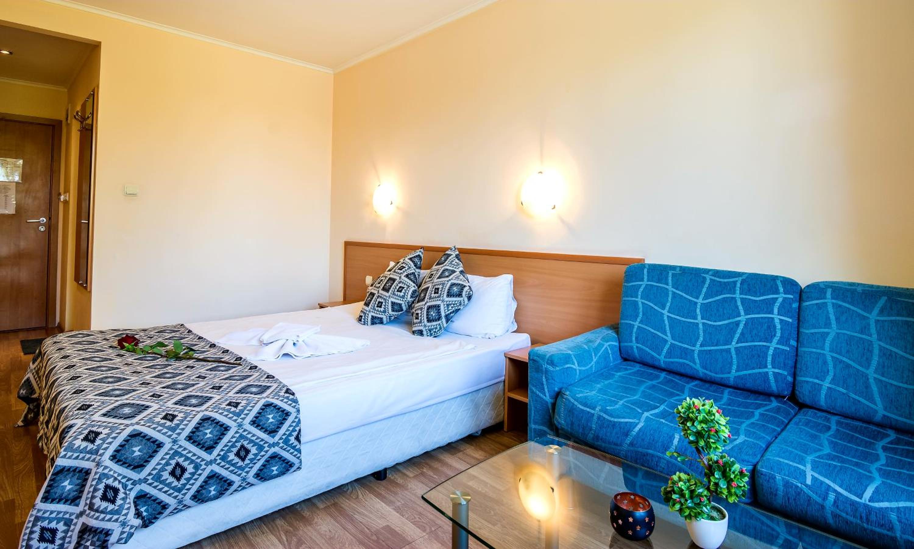 Deluxe Double Room (2 Adults)