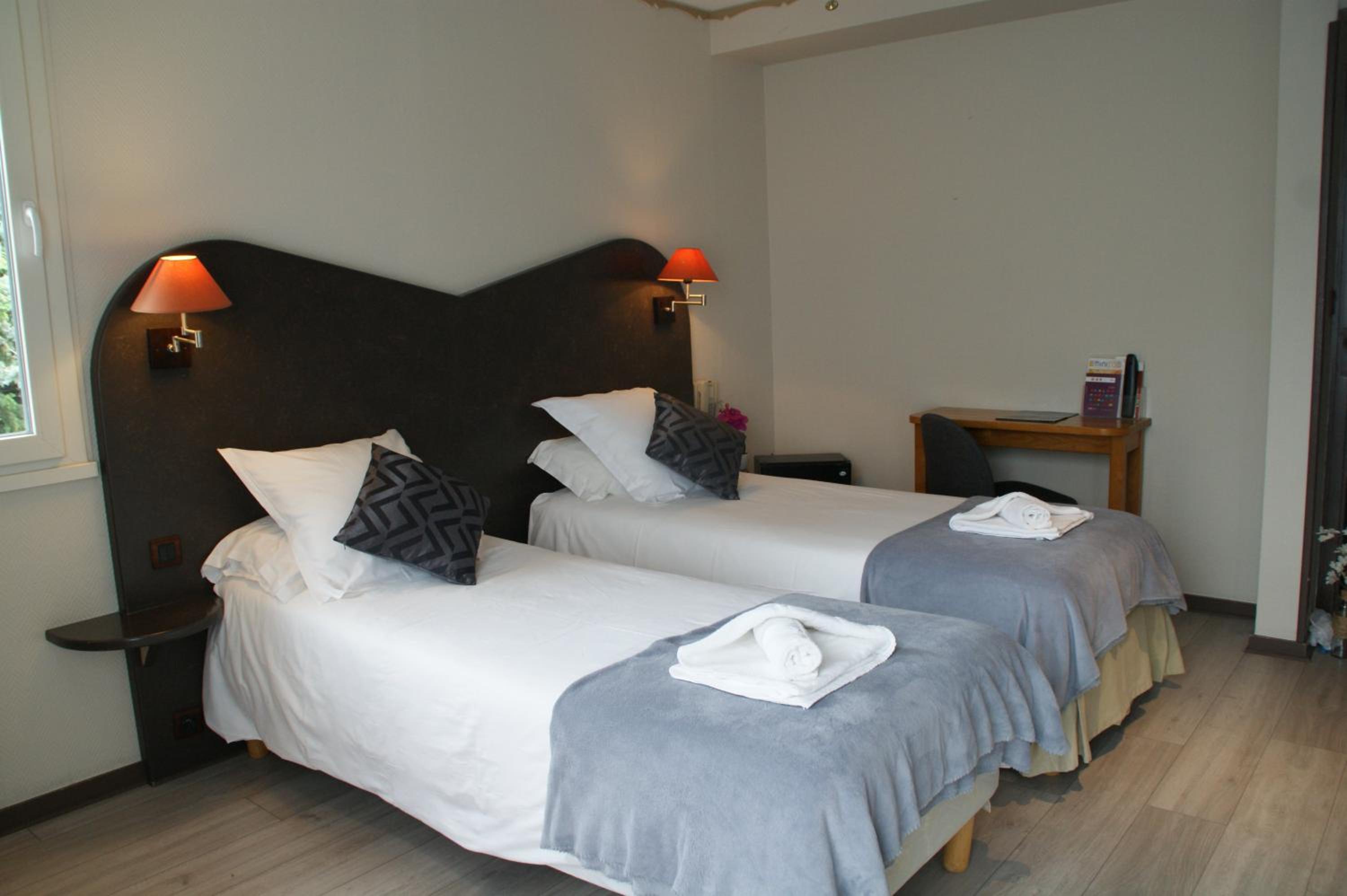 Superior Double or Twin Room - Photo 7
