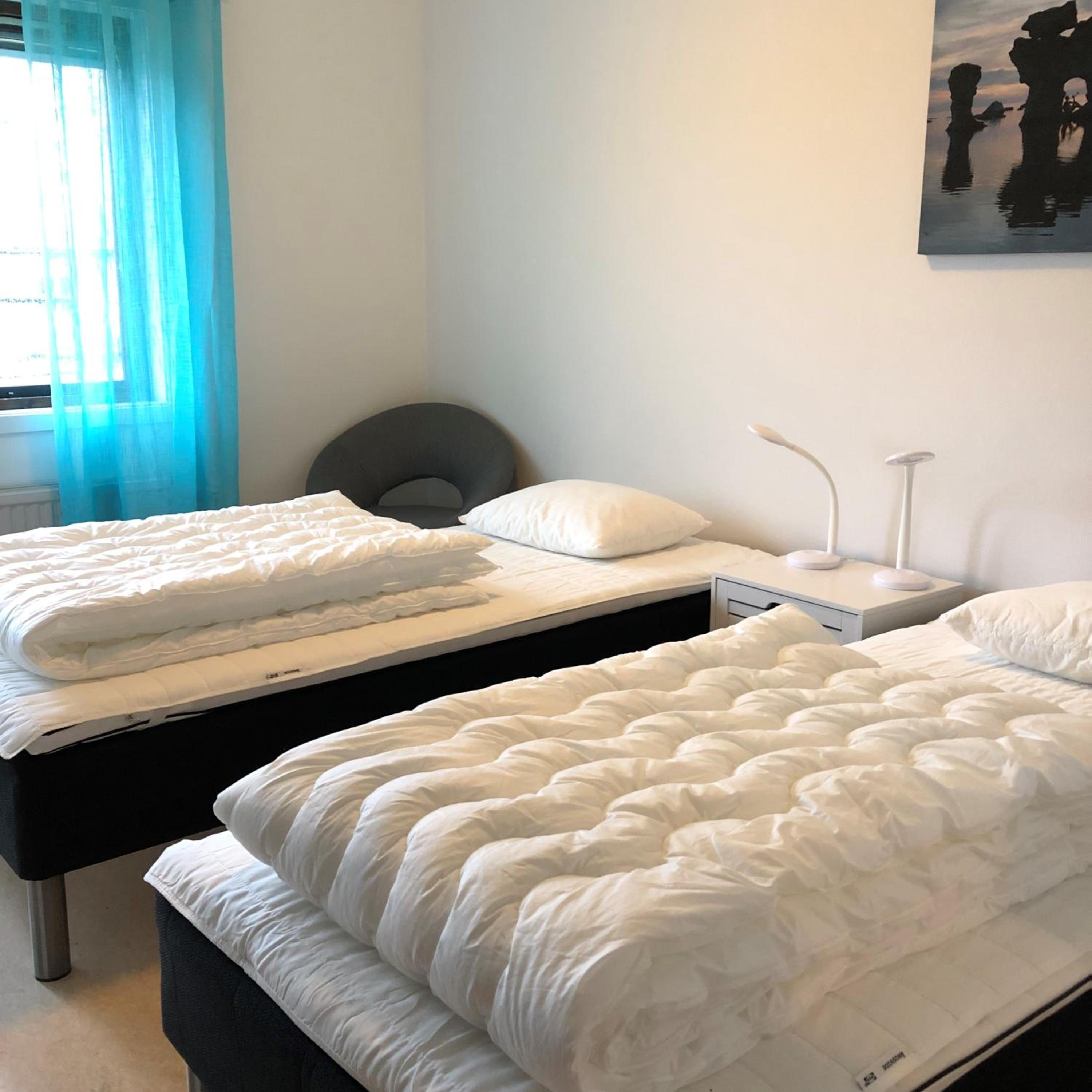 Double or Twin Room with Private Bathroom - Photo 4