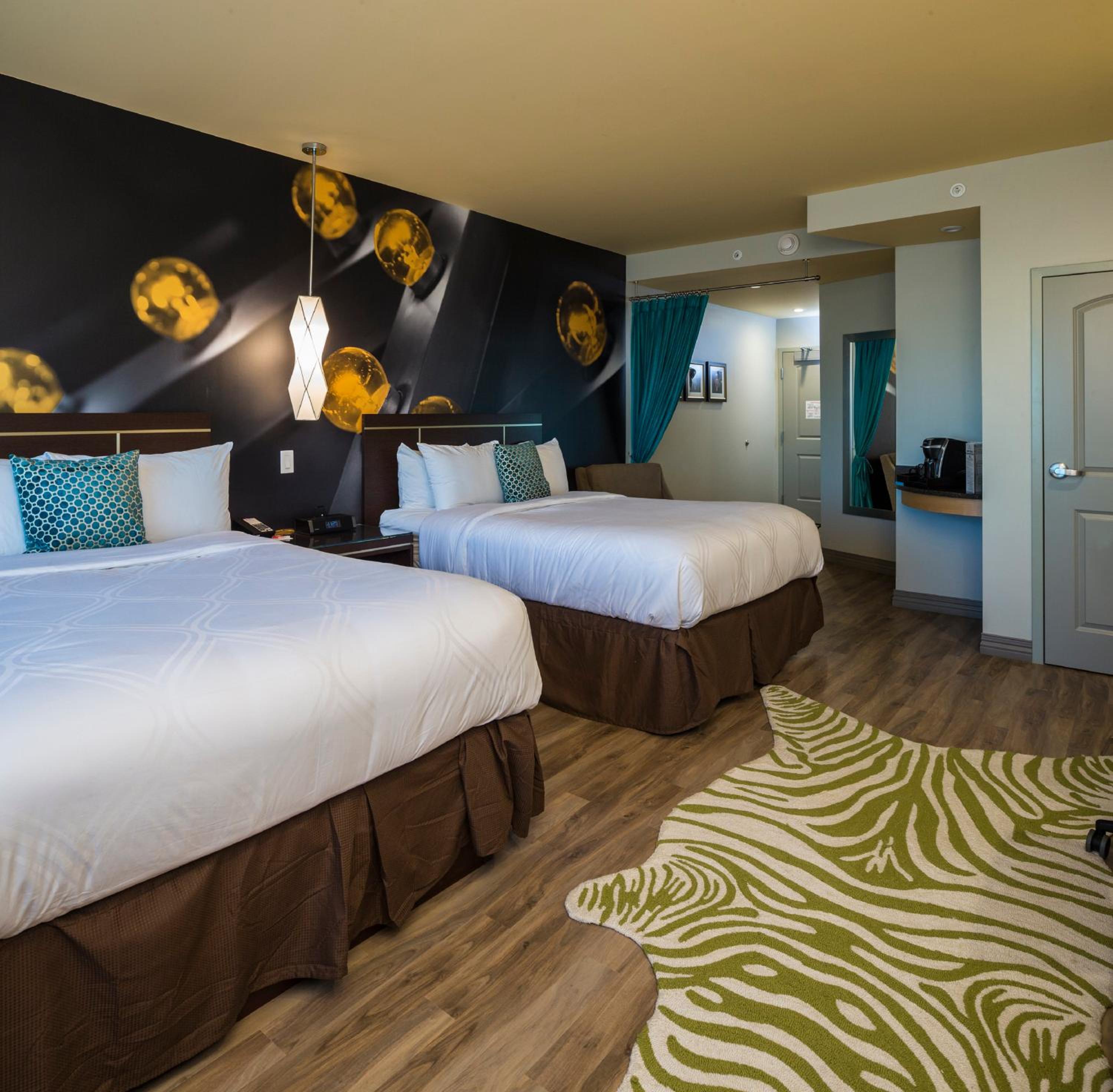 Standard Double Room with Two Double Beds photo 2