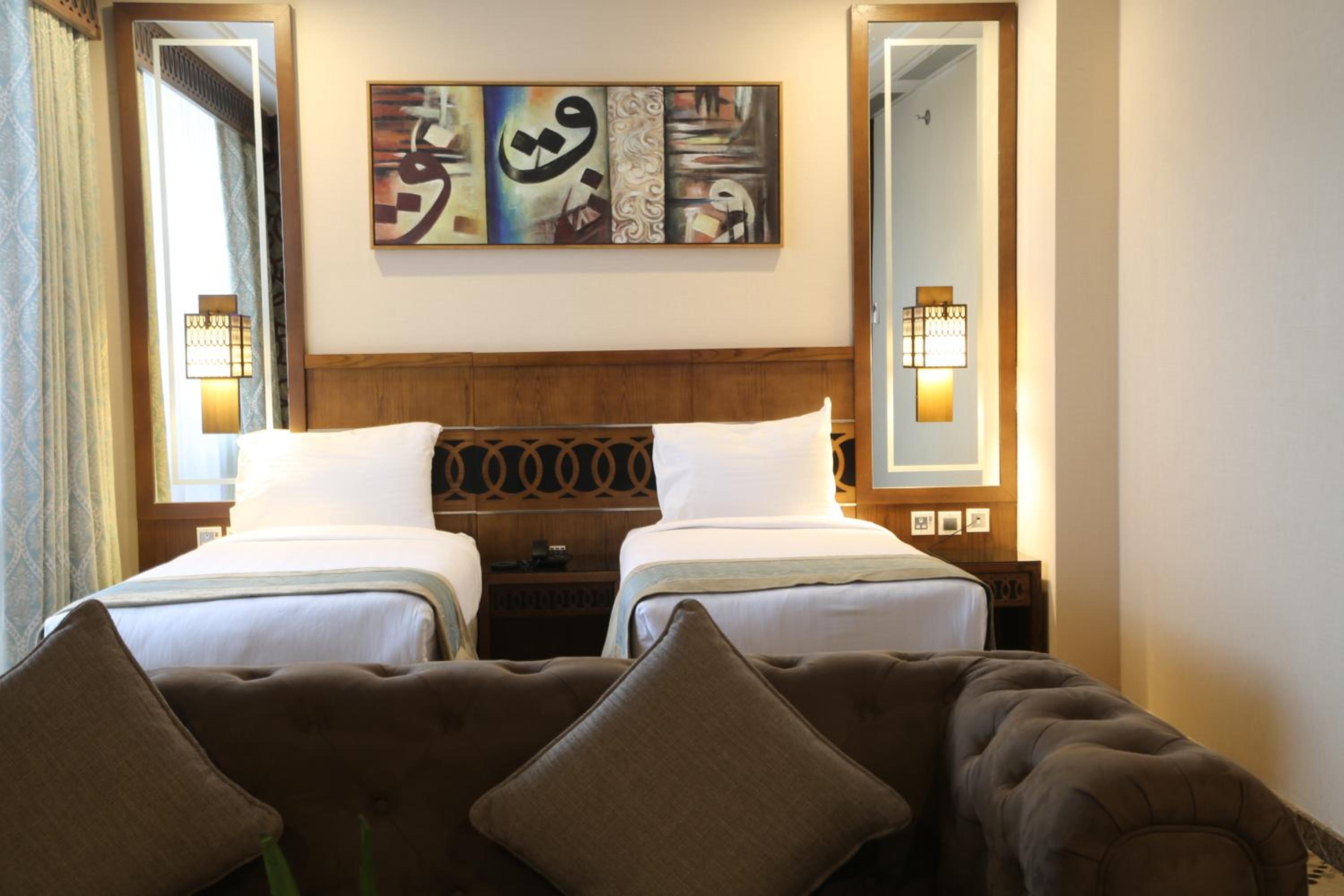 Deluxe Suite photo 2