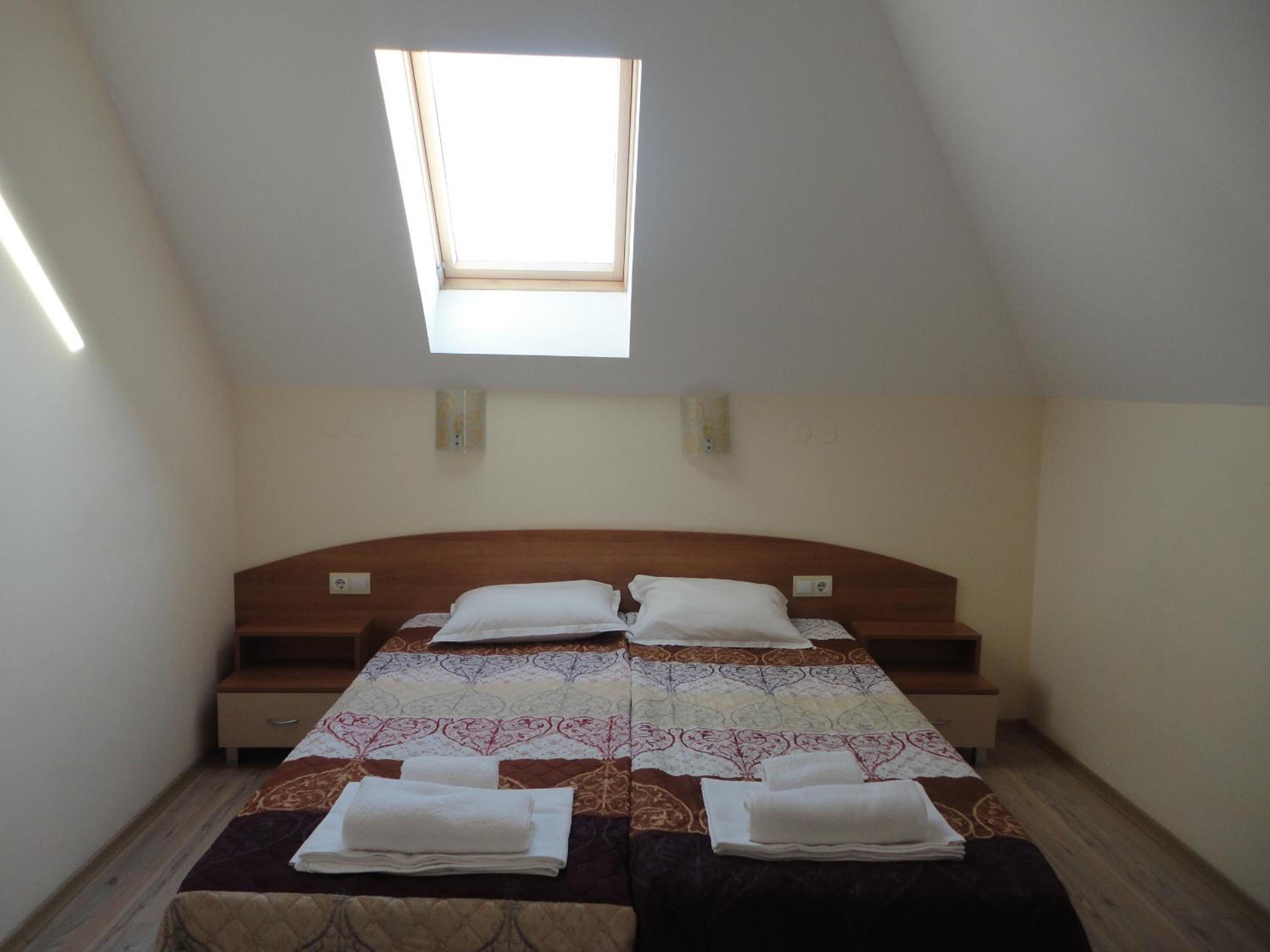 Triple Room with Balcony and Sea View