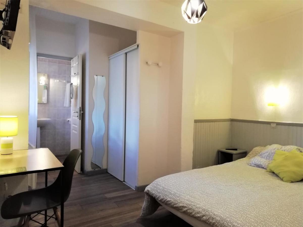 Double Room with Garden View - Photo 2