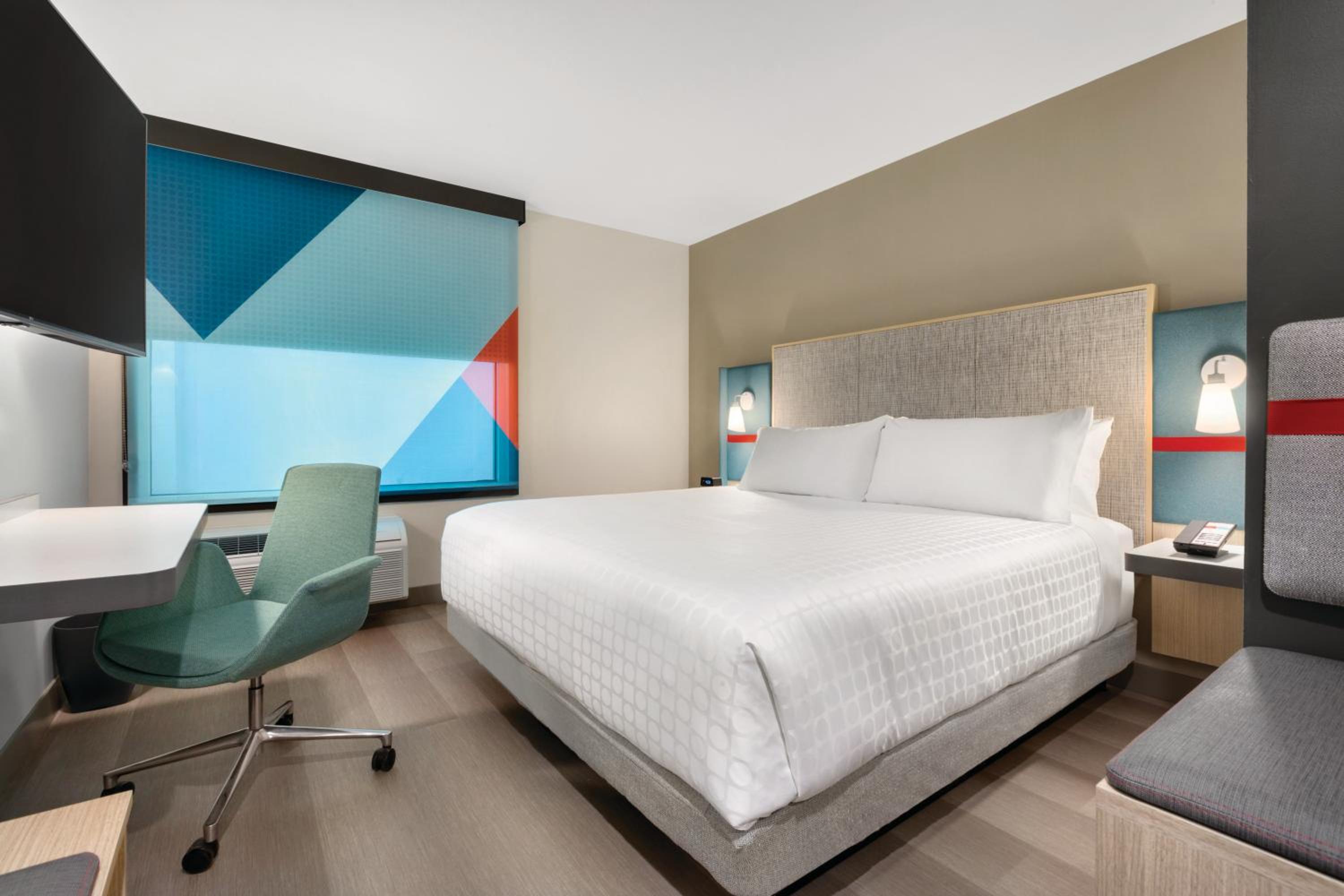 King Room with Roll-In Shower - Disability Access