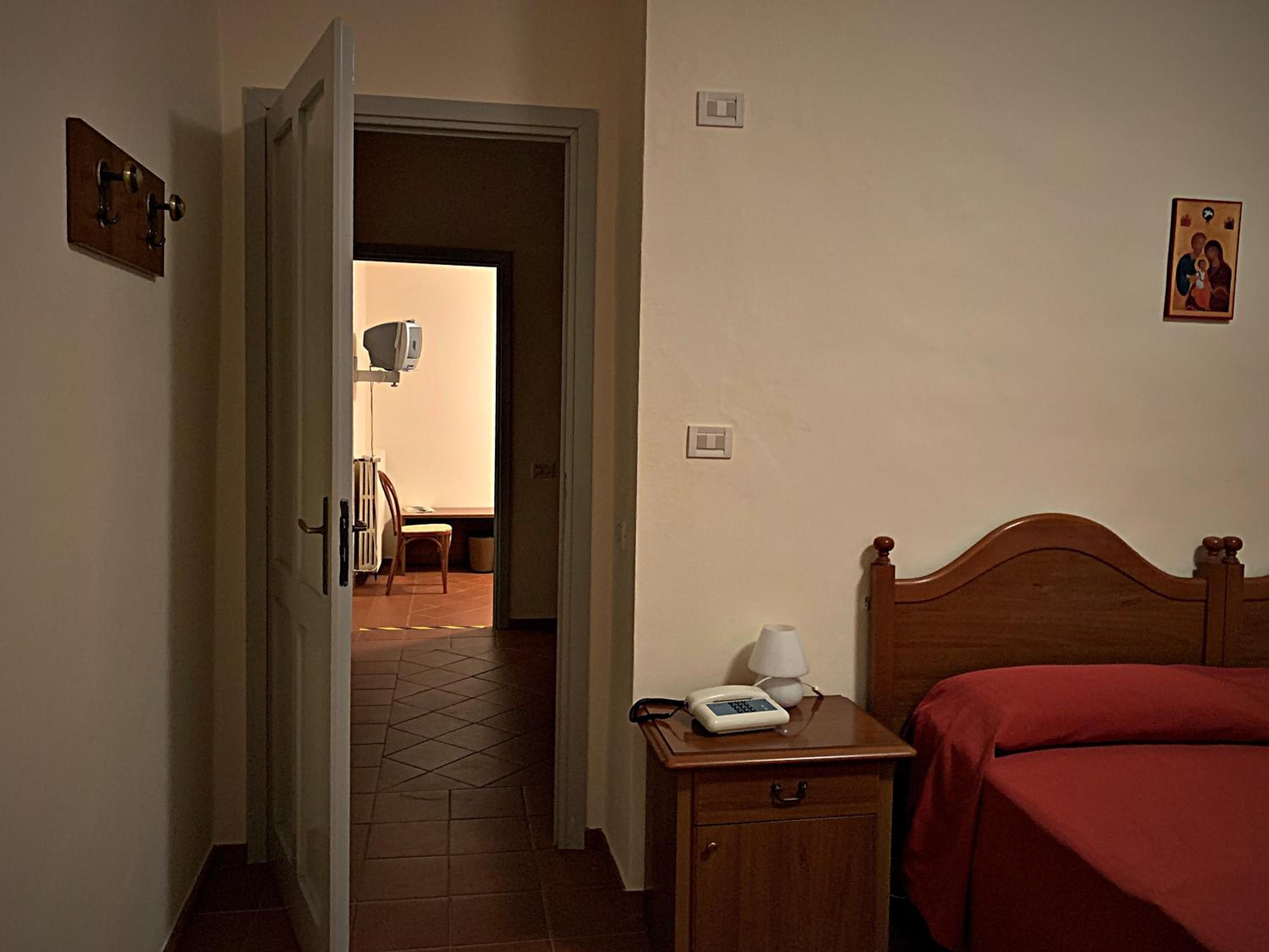 Classic Quadruple Room - Photo 3
