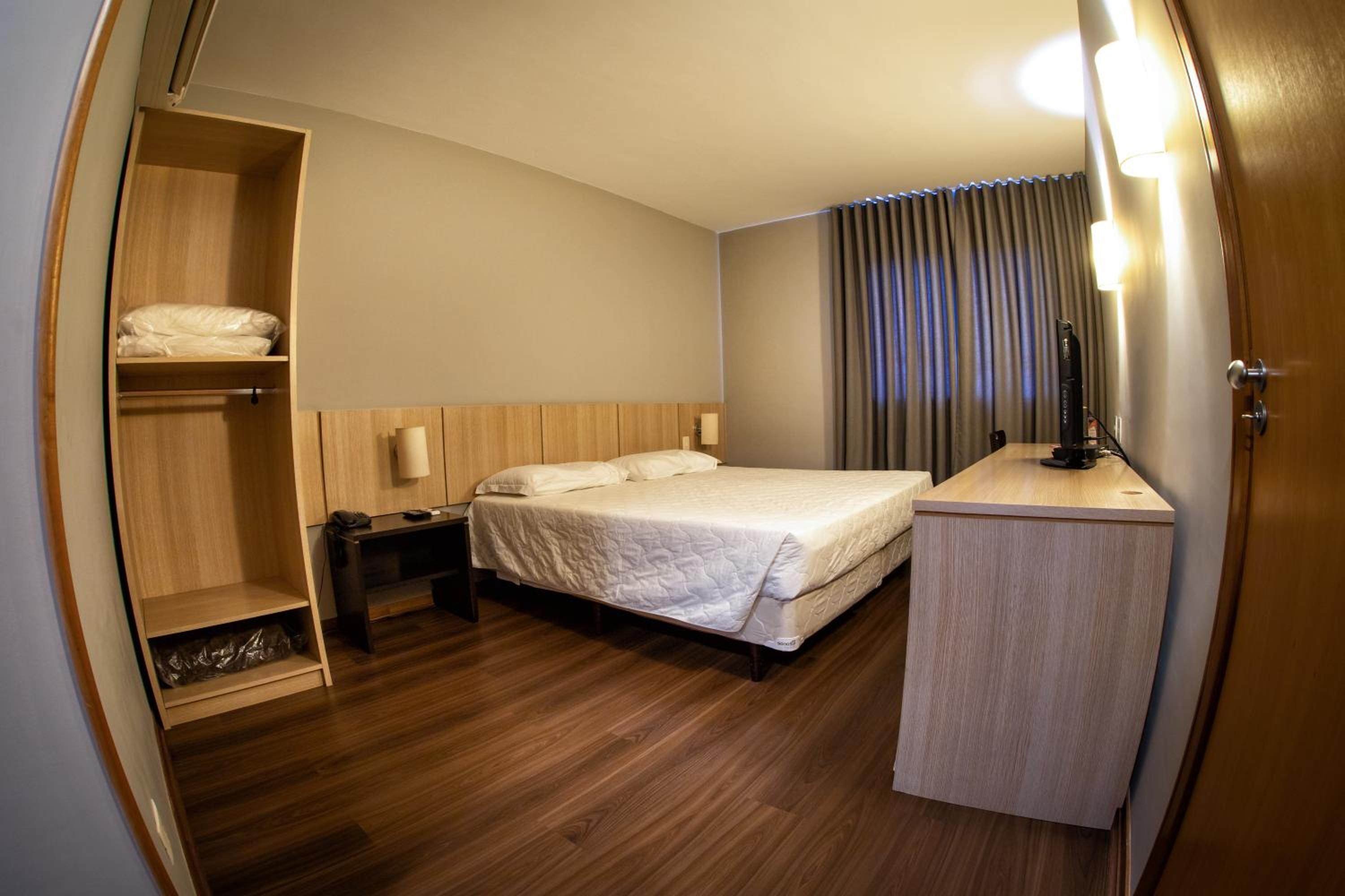 King Room - Disability Access photo 3