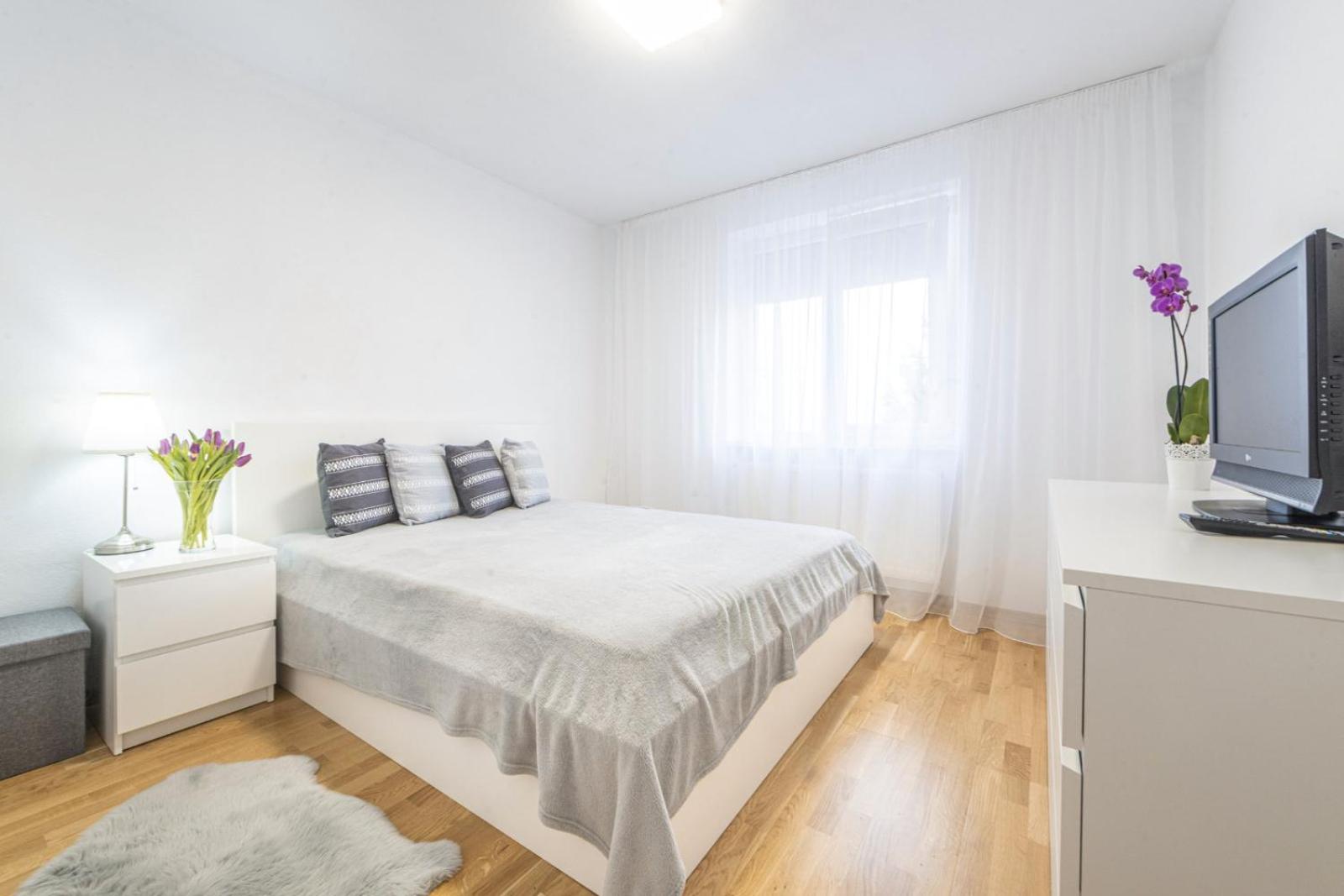 Apartment - Photo 2