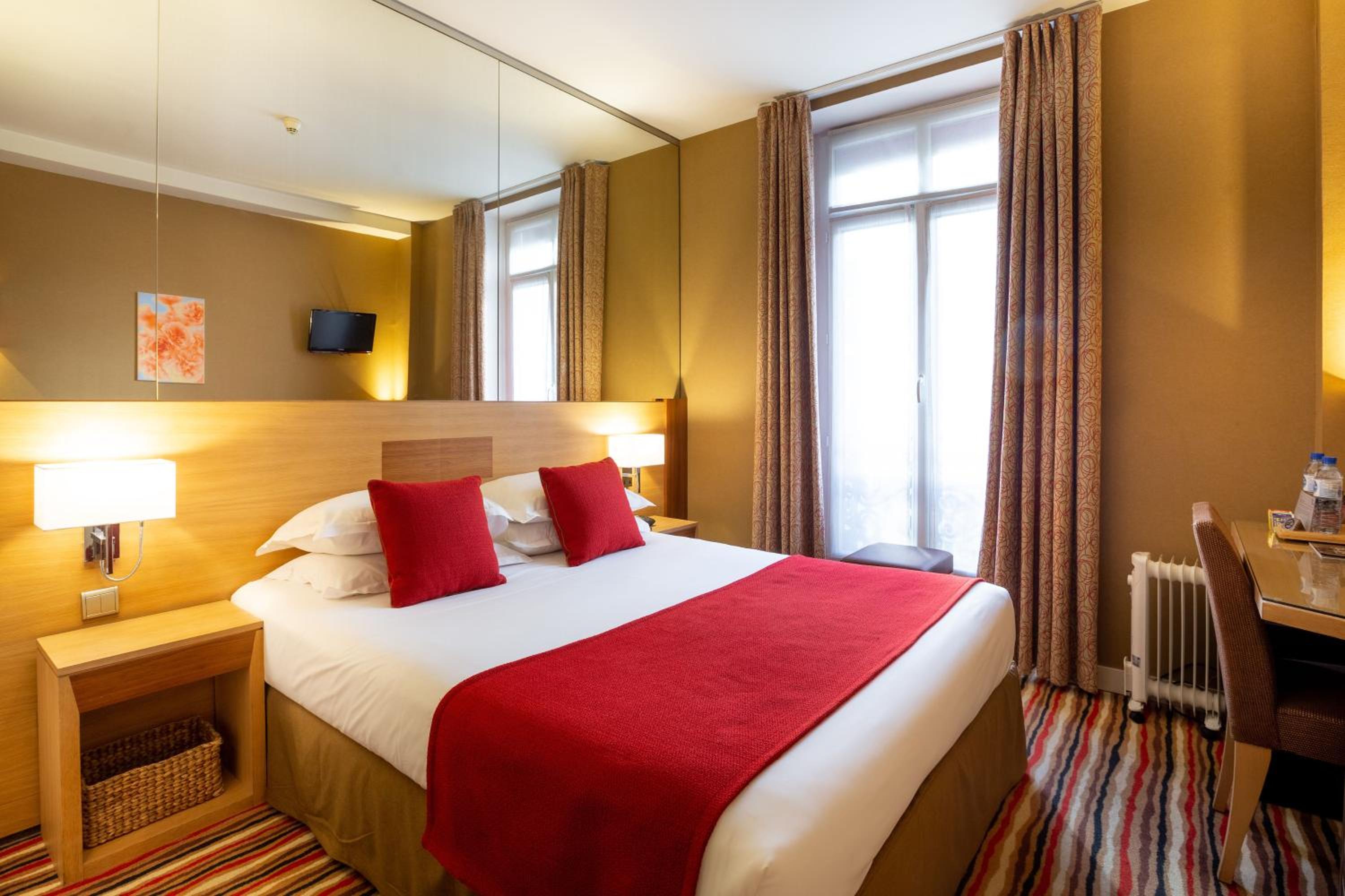 Classic Double or Twin Room photo 3