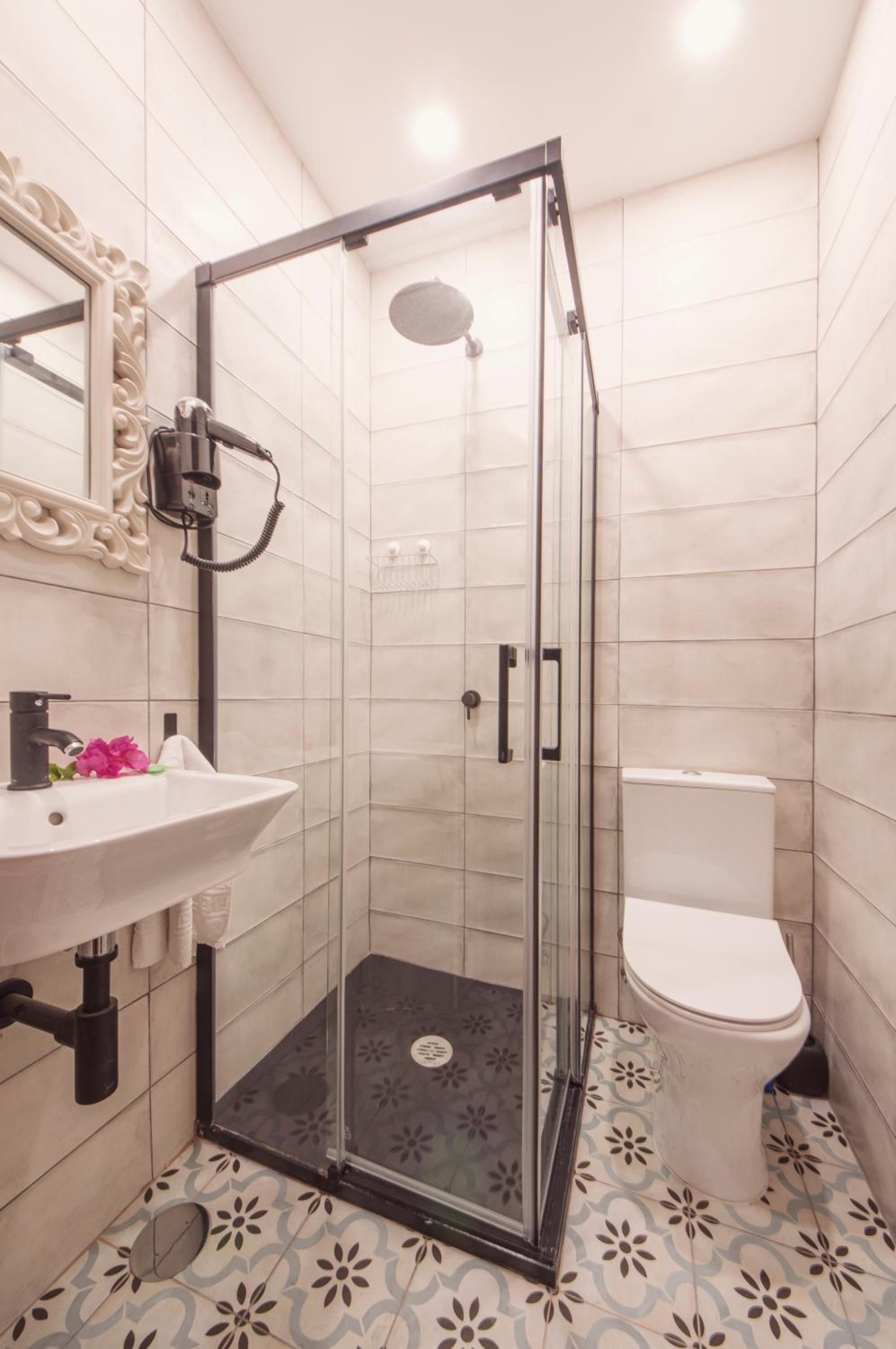 Double Room with Private Bathroom photo 3