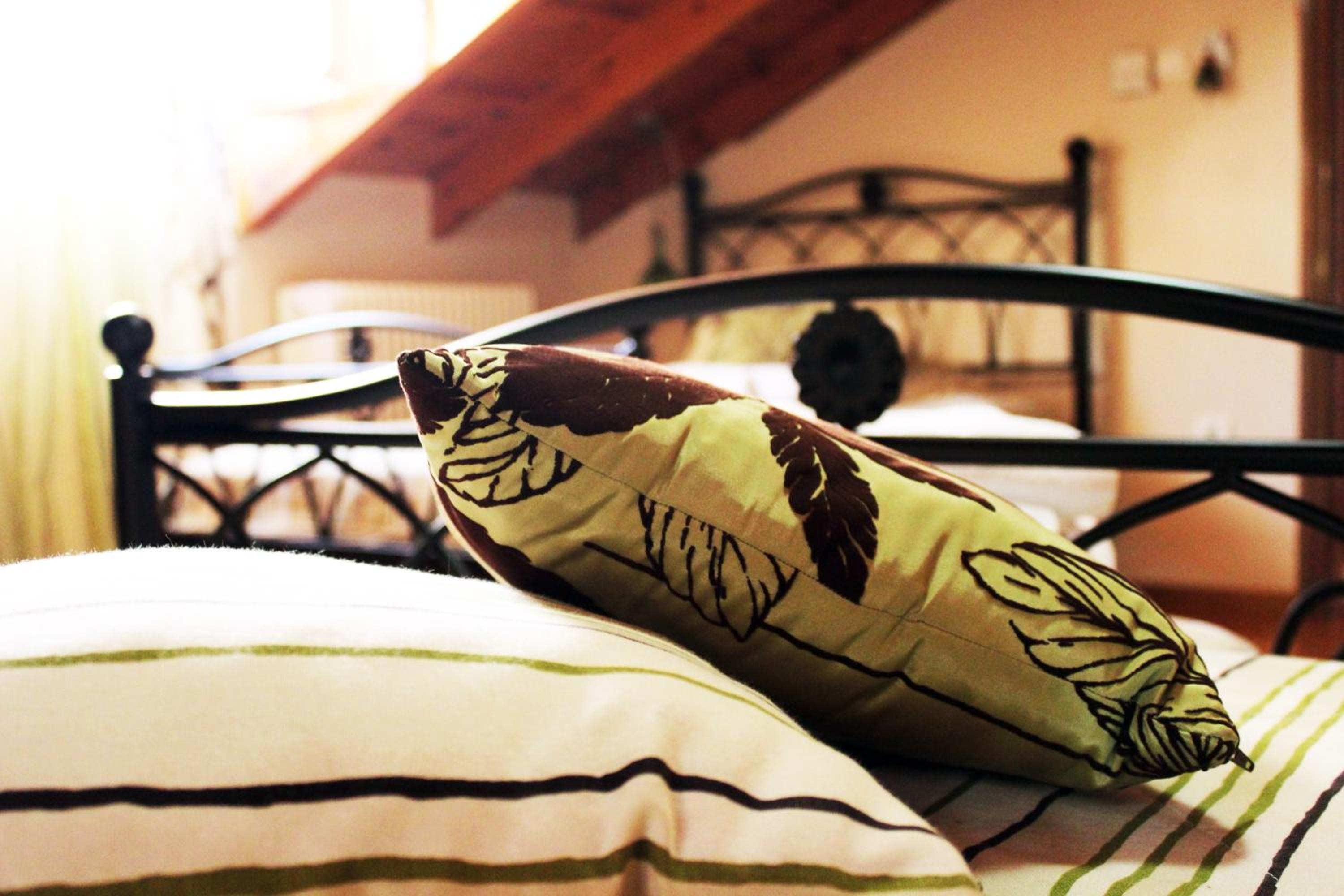 Family Room Attic - Photo 4