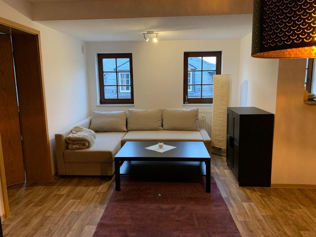 One-Bedroom Apartment - Photo 3