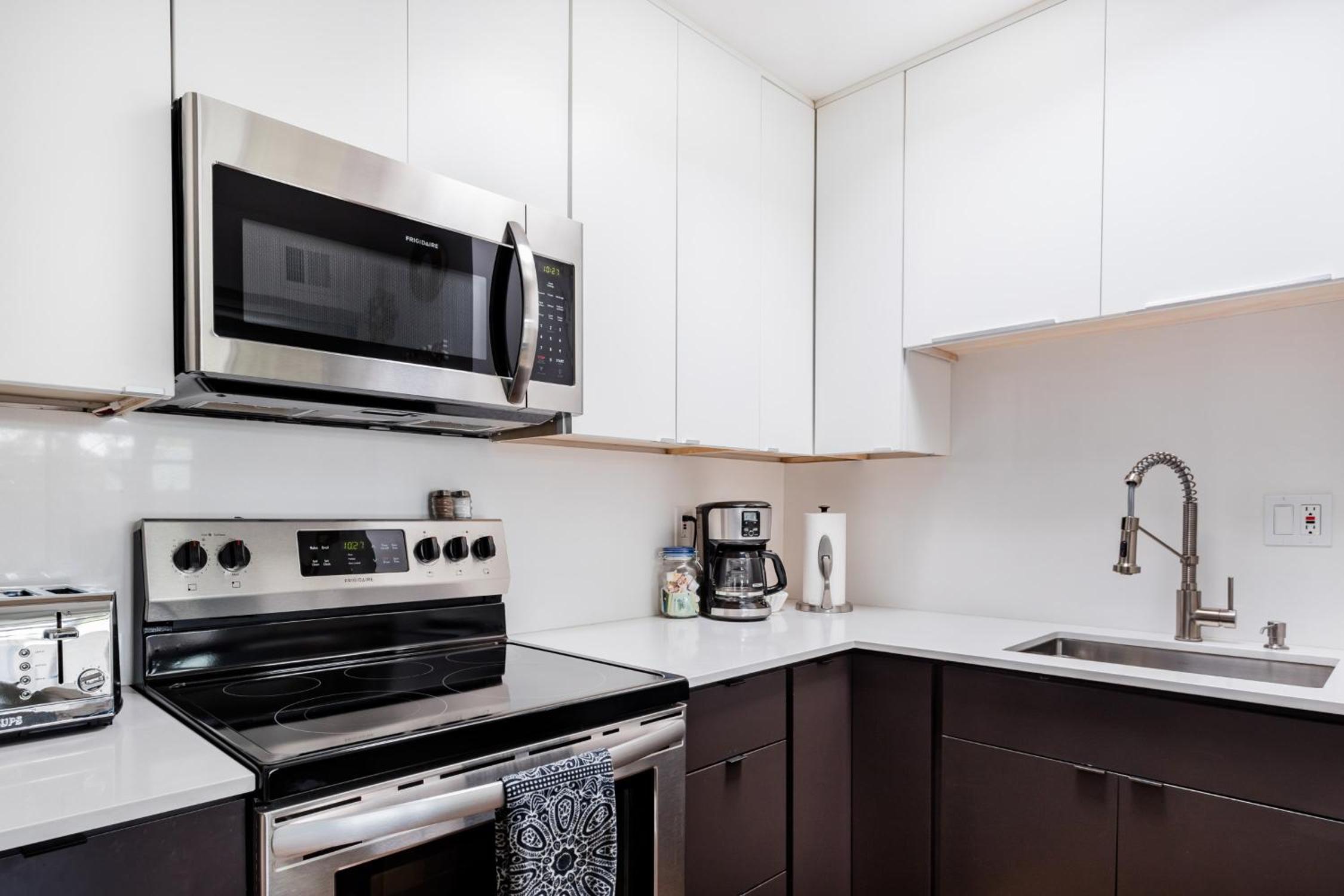 Two-Bedroom Apartment - Photo 3